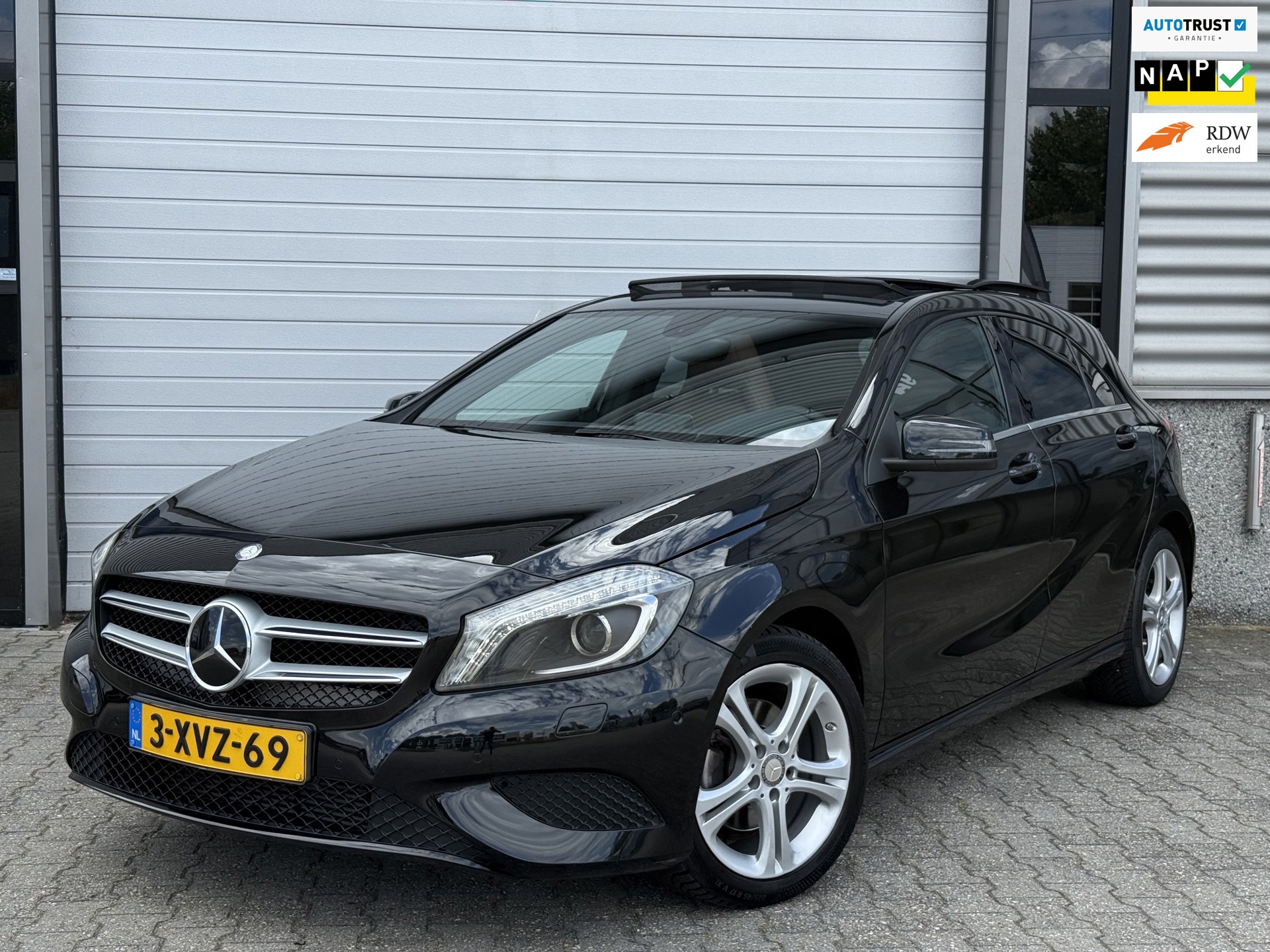 Mercedes-Benz A-klasse 180 Pano Leder Xenon Org NL