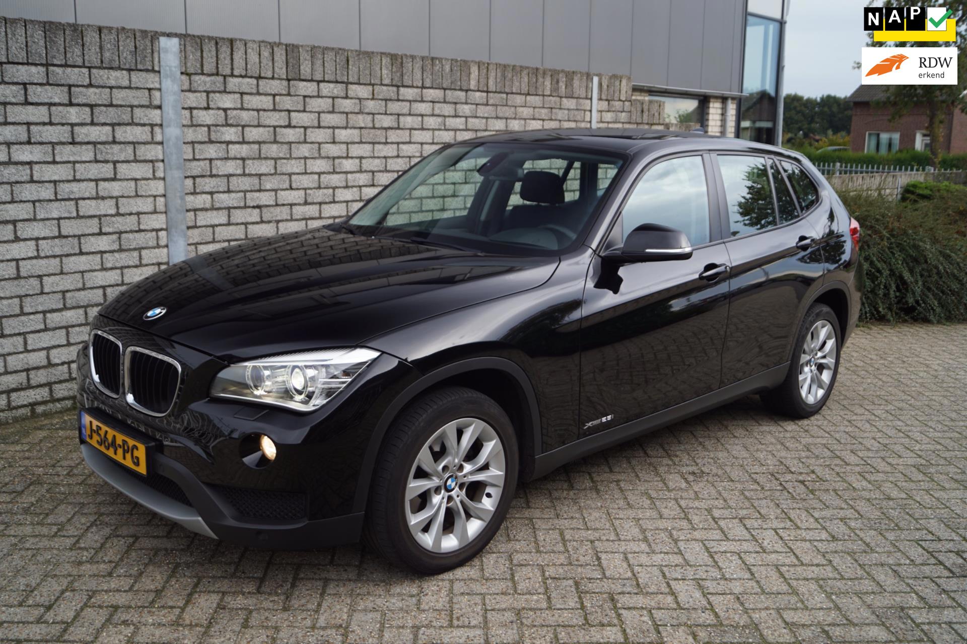 BMW X1 XDrive28i High Executive Autom 245 PK Navi Xenon Clima Stoelverw Cruise 2x PDC LMV ENZ.