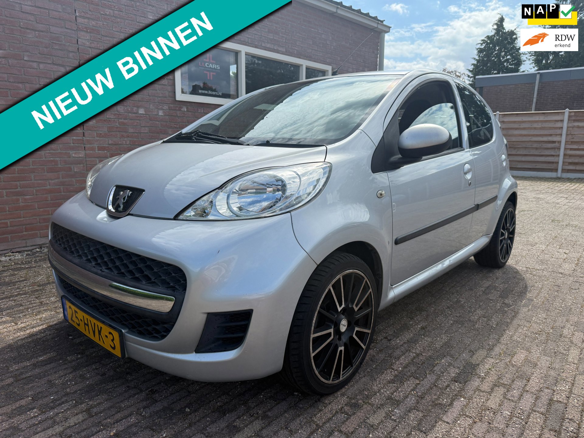 Peugeot 107 1.0-12V Airco 5 drs elektrisch pakket LMV nieuwe apk bij aflevering