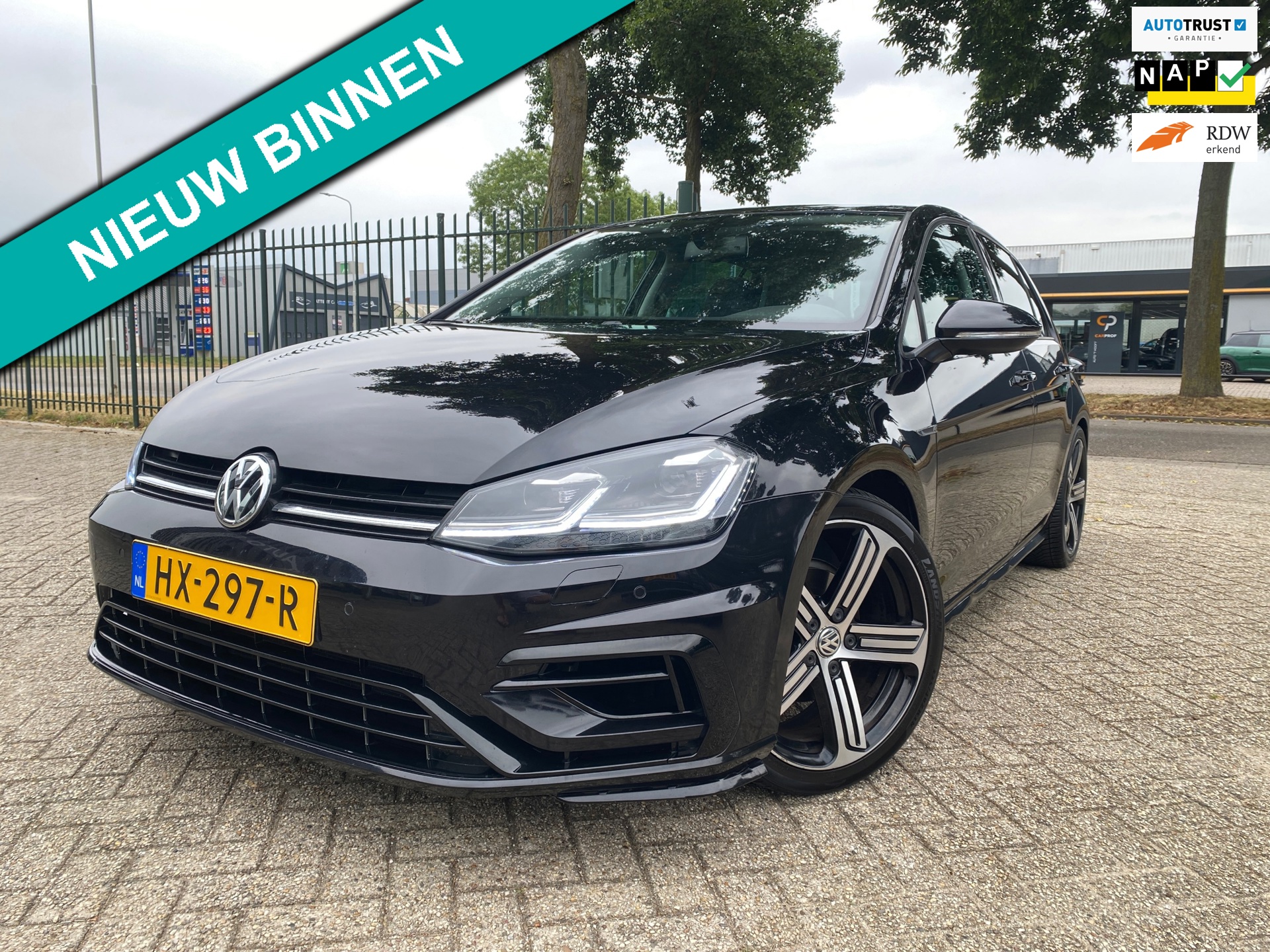 Volkswagen Golf 1.2 TSI Business Edition R Camera Cruise Navi Stoelverw