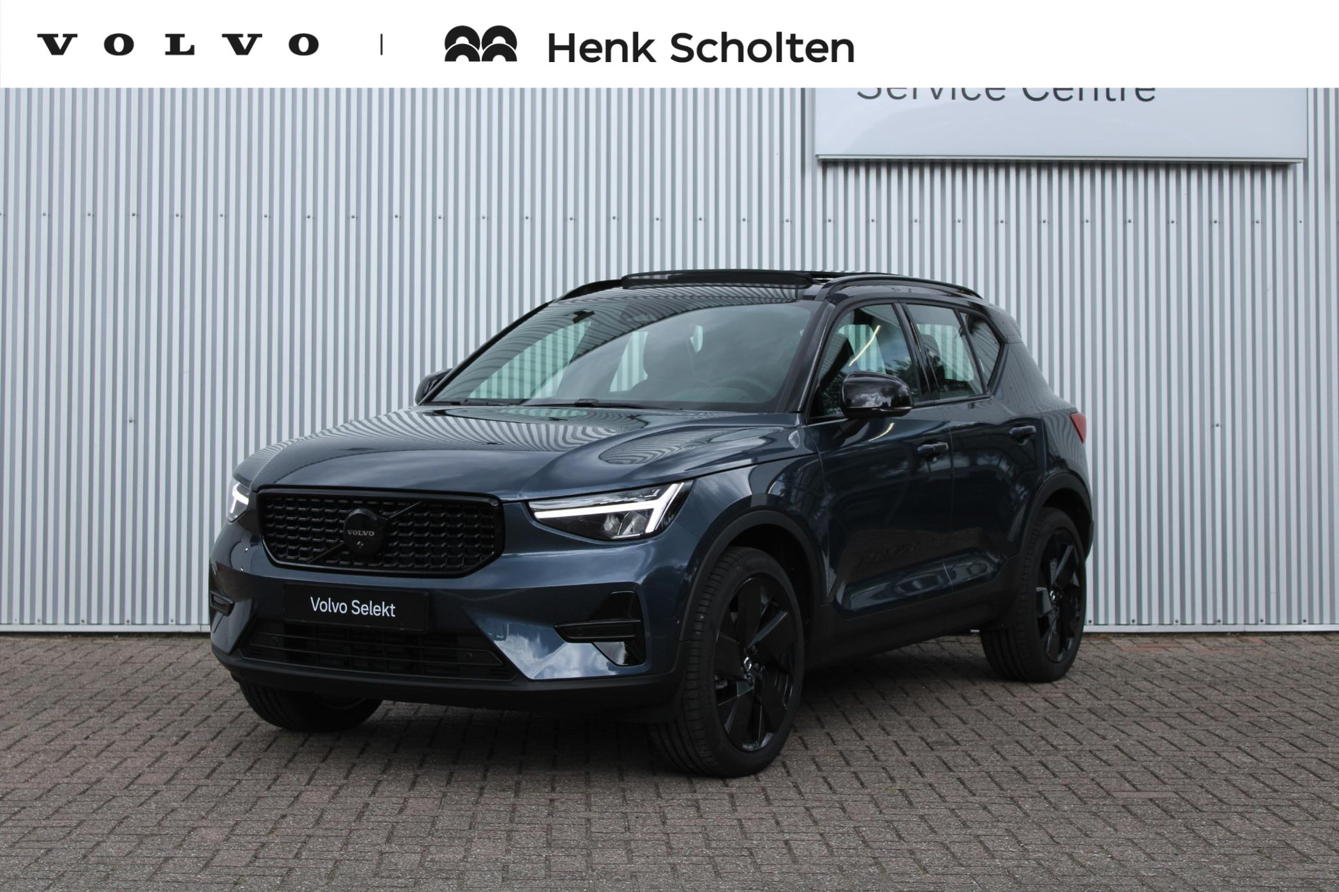 Volvo XC40 2.0 B4 Plus Black Edition