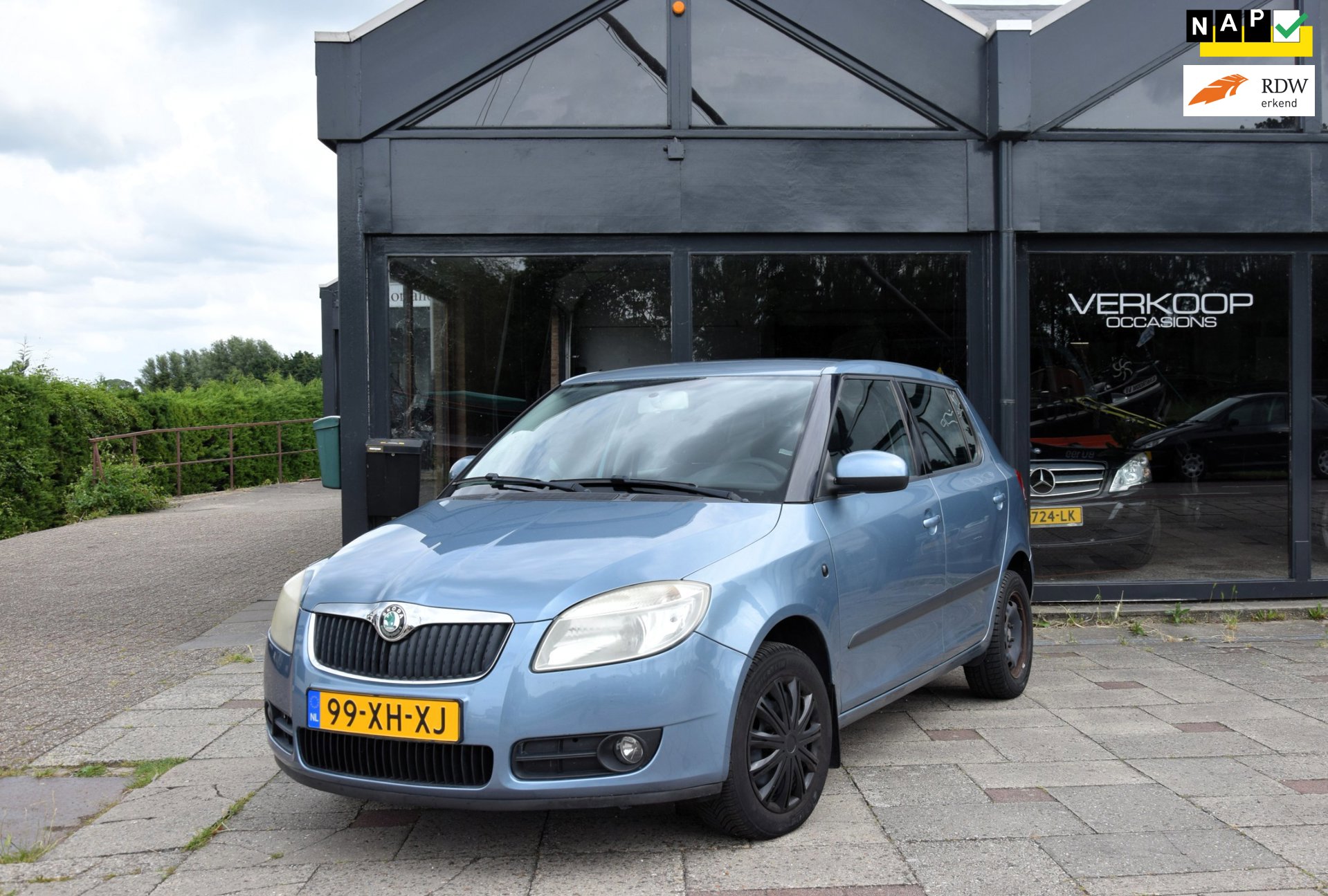Skoda Fabia 1.6-16V Ambiente| Automaat | Carplay | Airco