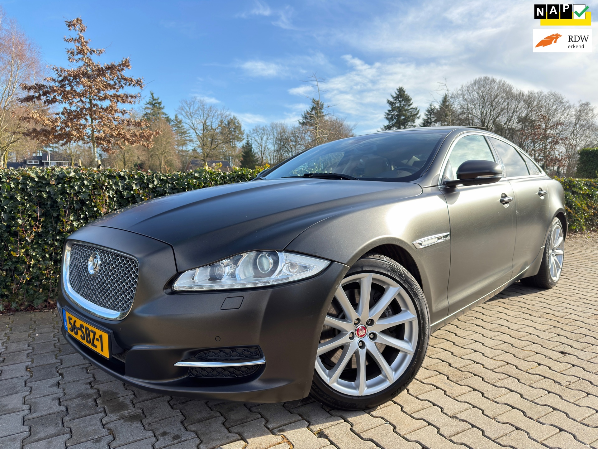 Jaguar XJ 3.0 V6D Premium Luxury , Clima / Cruise / Camera / Panoramadak / Elec.Pakket / Xenon / Pdc / 19" Lm Velgen