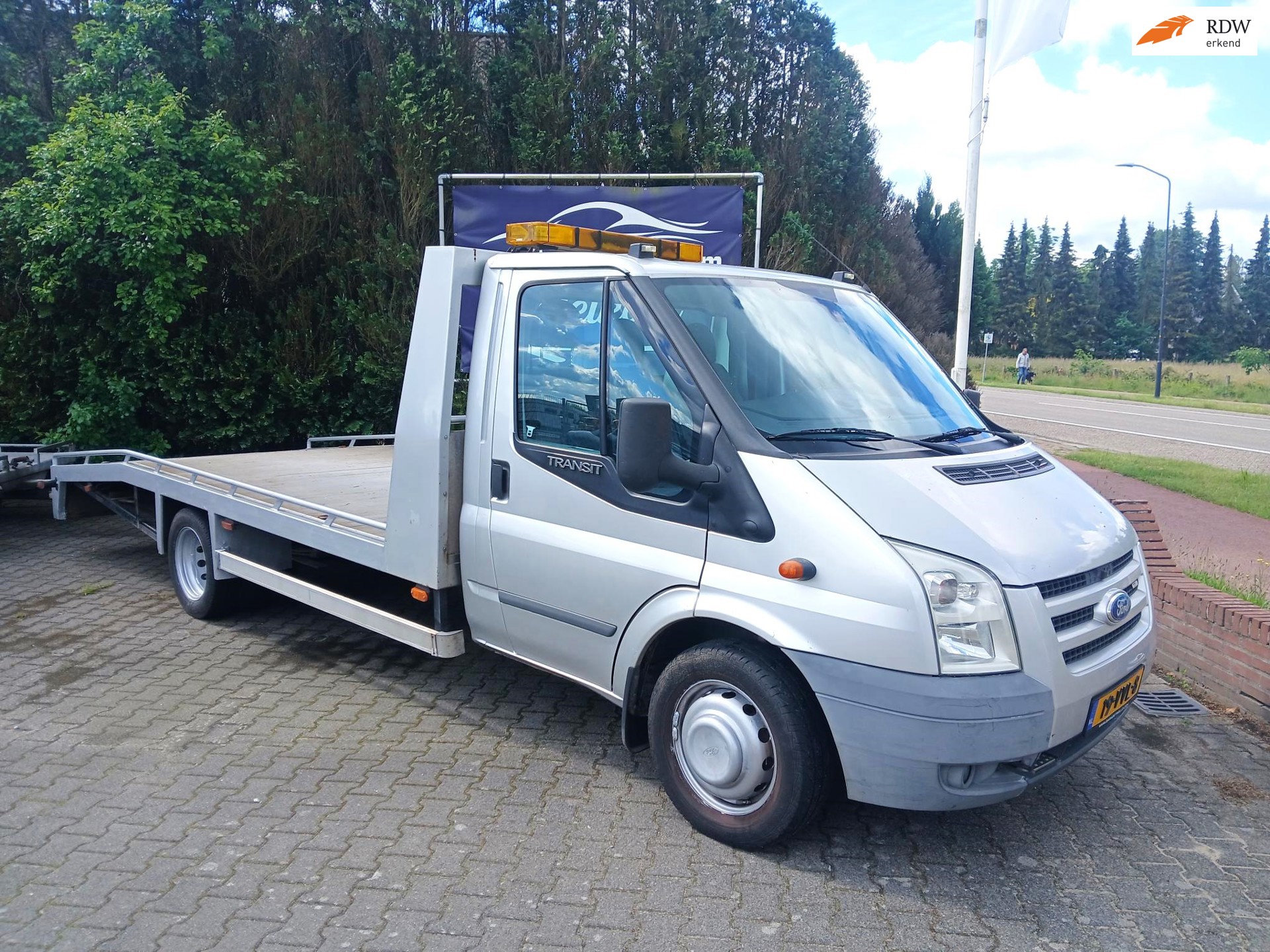 Ford Transit 350L 2.4 TDCI DC Slechts 158.000 km. Lier, zwaailamp, airco, cruise control, enz.