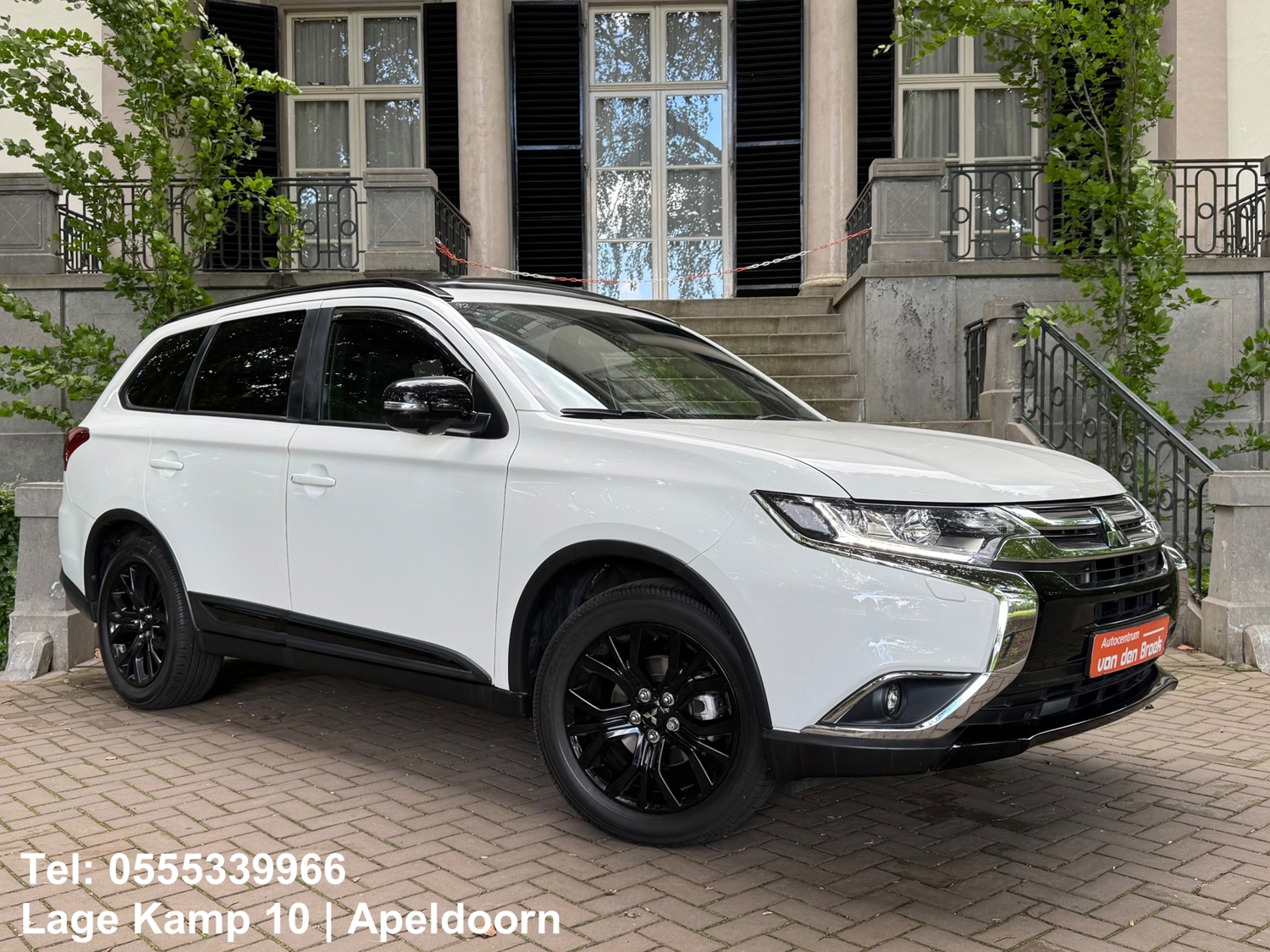 Mitsubishi Outlander 2.0 Instyle 7P Automaat Navi Sch-Dak Trekhaak Camera Climate Cruise Ctr