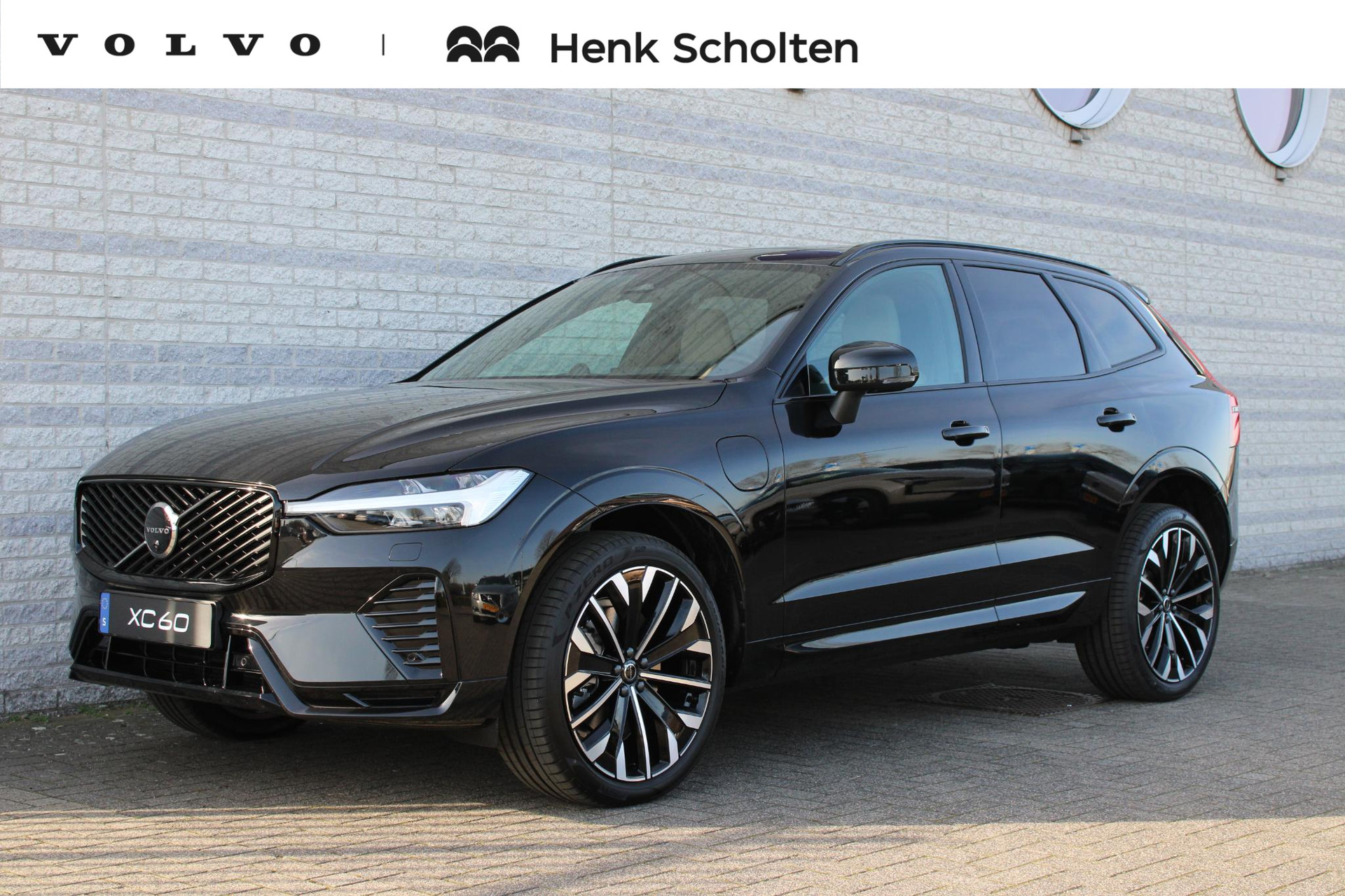 Volvo XC60 2.0 T8 Plug-in hybrid AWD Ultra Black Edition Exec