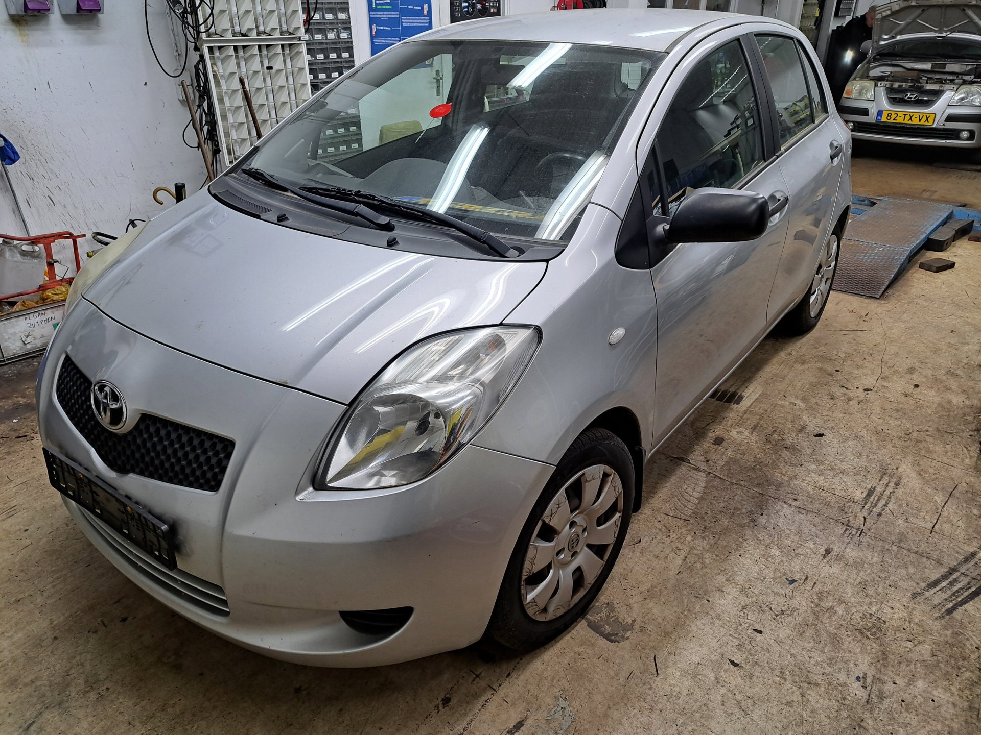 Toyota Yaris 1.0 VVTi Spirit *Airco, APK 16-04-2027*