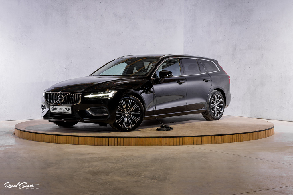 Volvo V60 2.0 T6 Plug-in hybrid AWD Core Bright Long Range