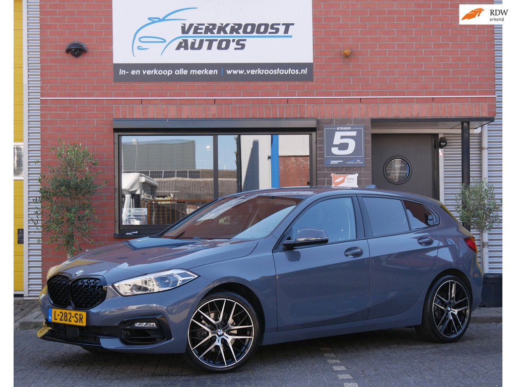 BMW 1-serie 118i Executive. sport.navi. digitaal cockpit. sportvelgen