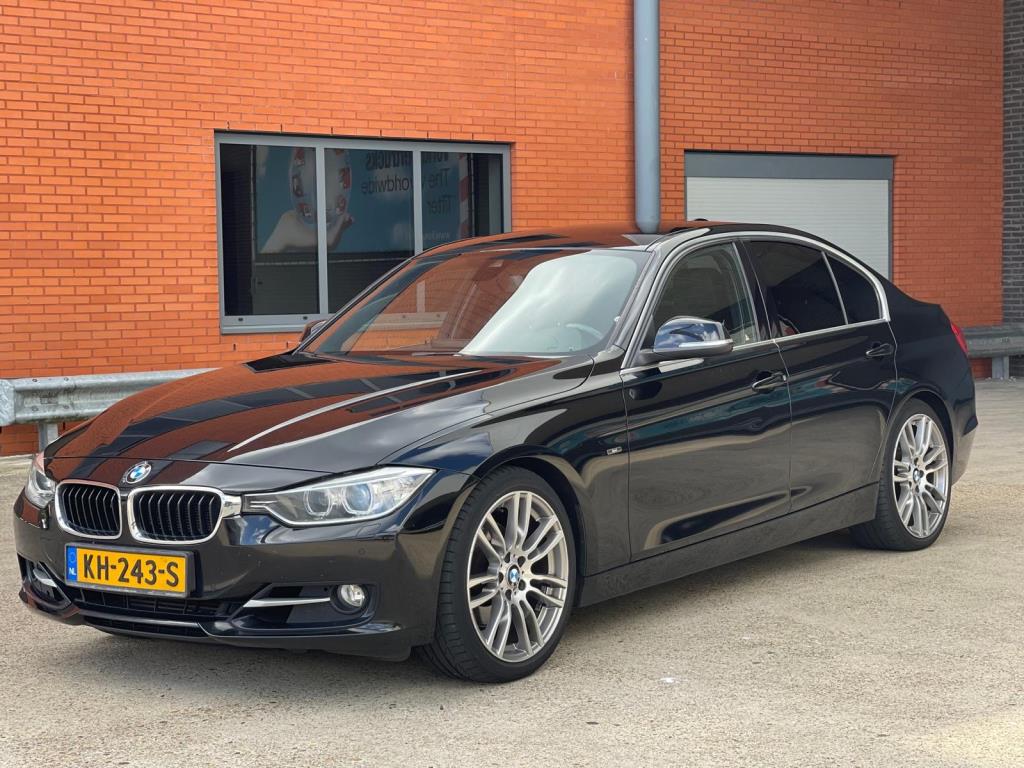 BMW 3-serie 330d High Executive
