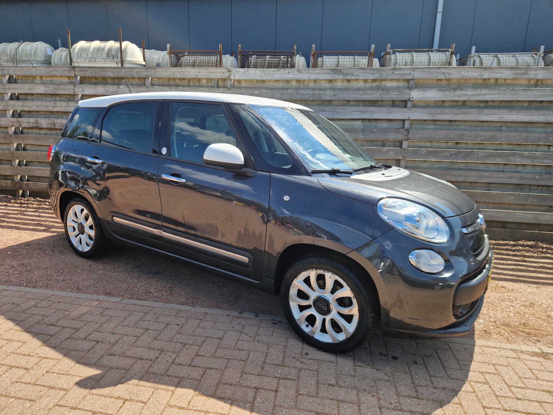 Fiat 500 L Living 0.9 TwinAir Lounge 7 Persoons. Navigatie