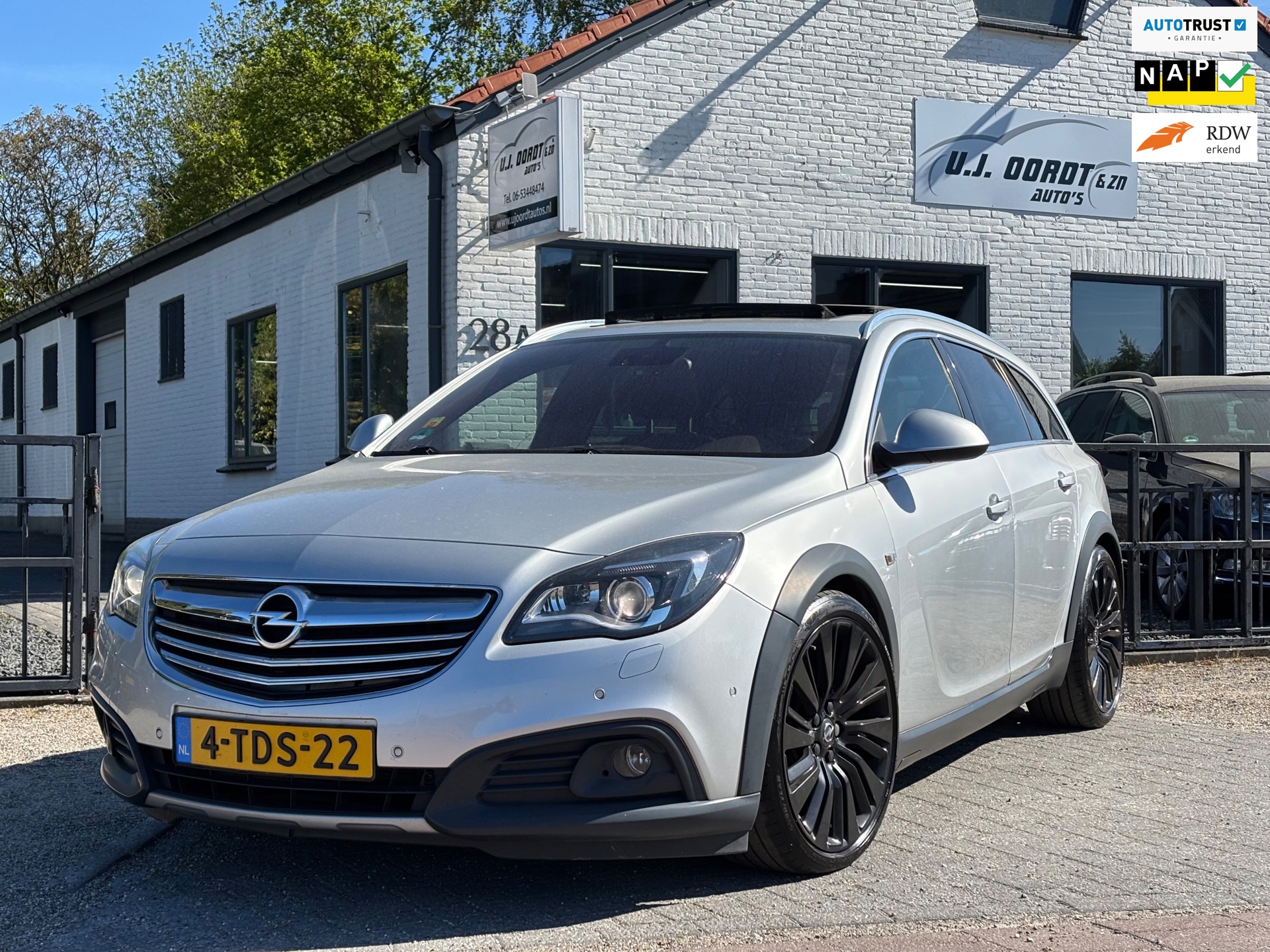 Opel Insignia Country Tourer 2.0 T 4x4 zeer netjes! Vol onderhouden!