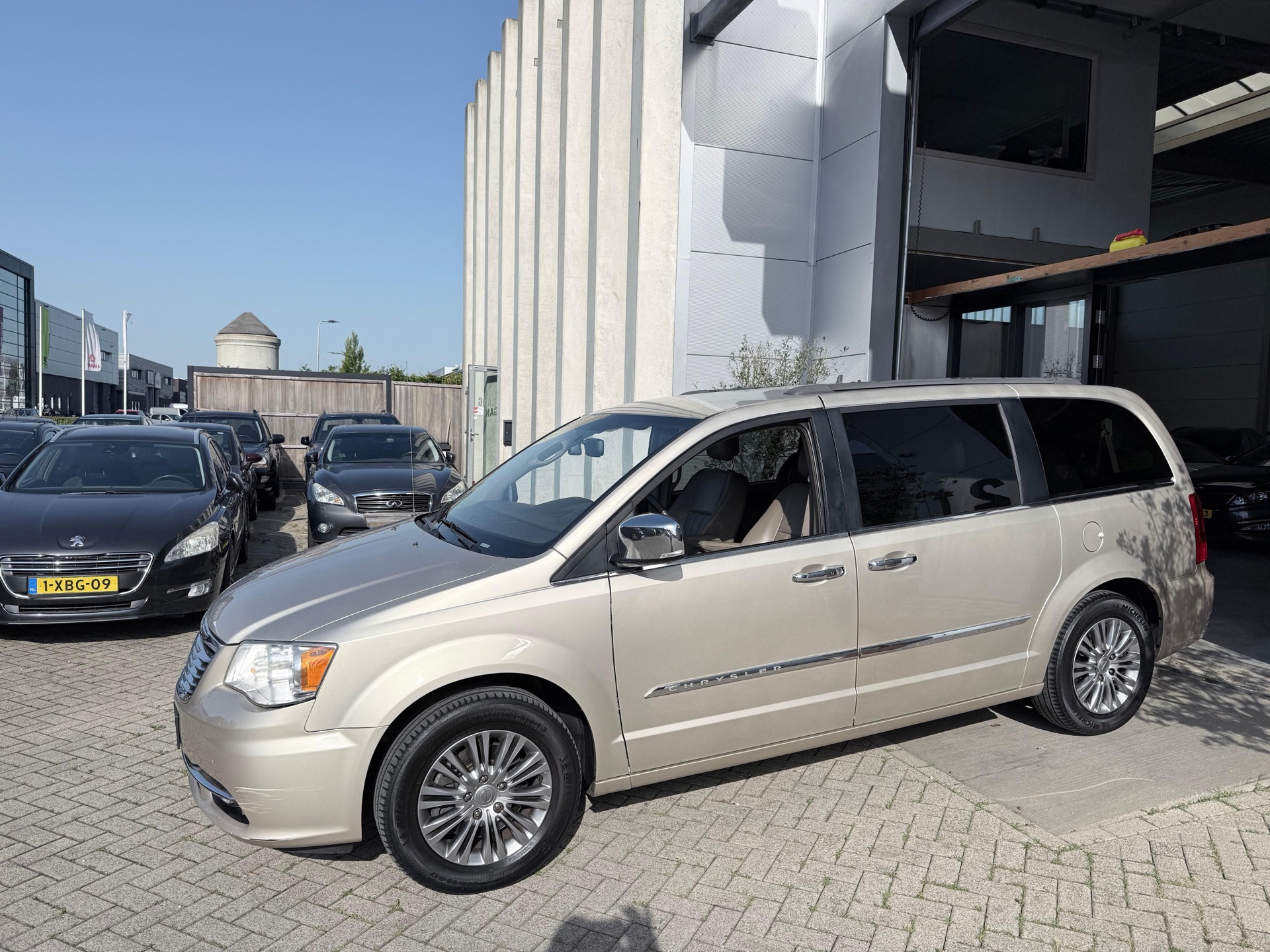 Chrysler Grand Voyager 3.6 V6 Town & Country 7persoons! INRUIL MOGELIJK!