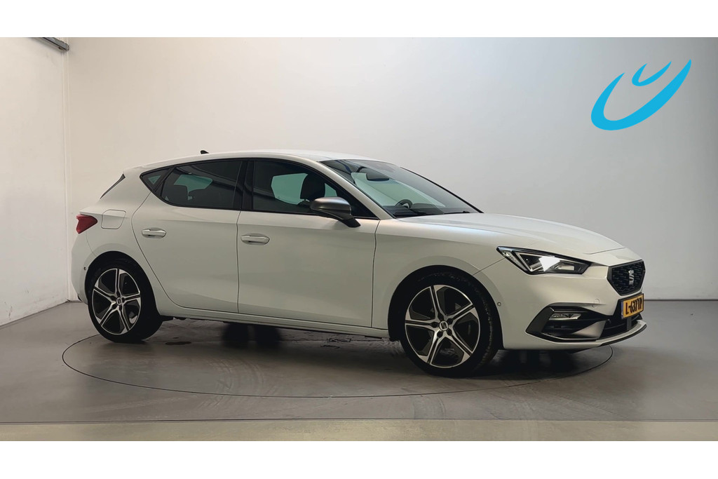 SEAT Leon 1.0 TSI FR Business Intense Camera Virtual Cockpit Stoelverwarming Navigatie