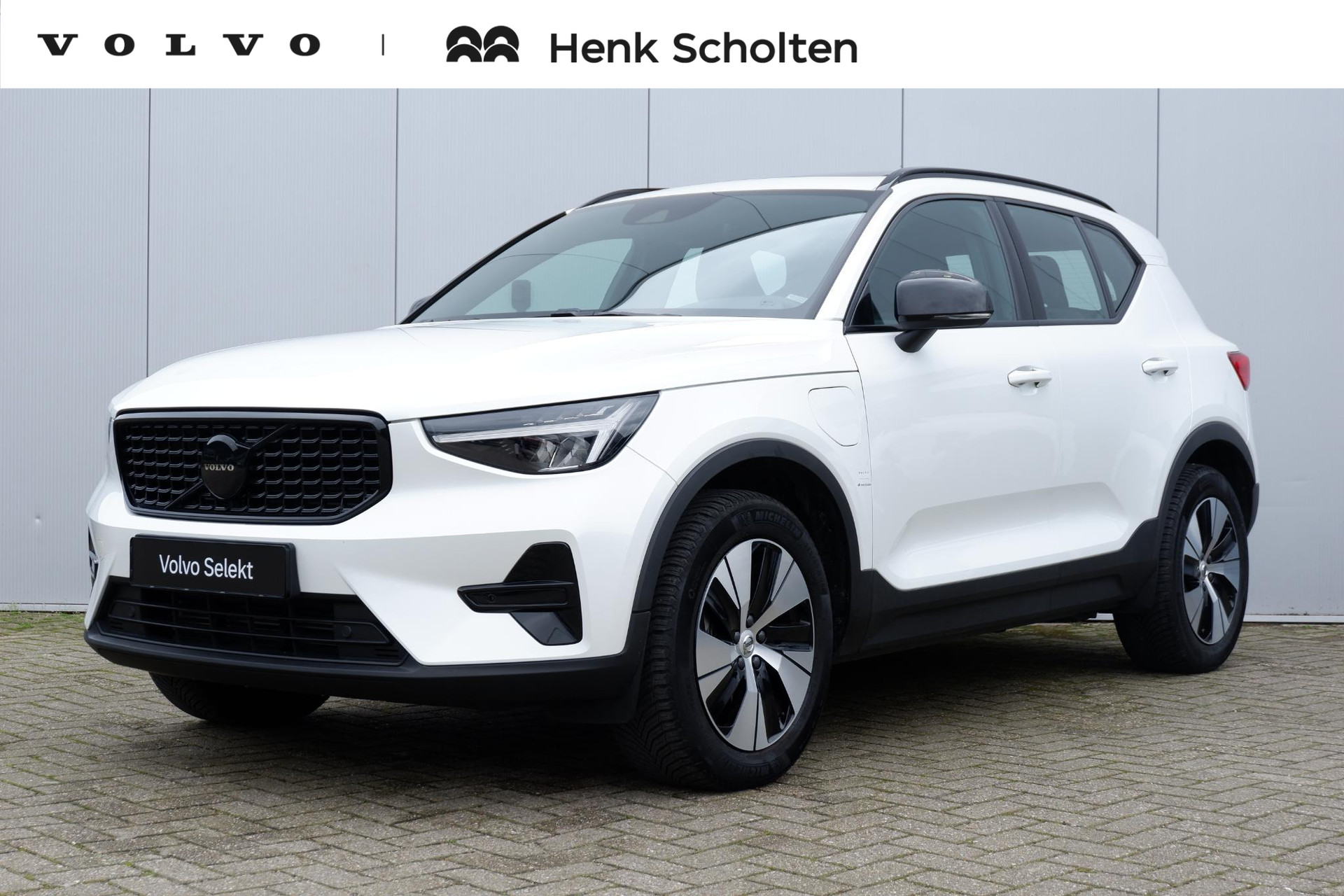 Volvo XC40 T4 Automaat Plug-in hybrid Plus Dark |