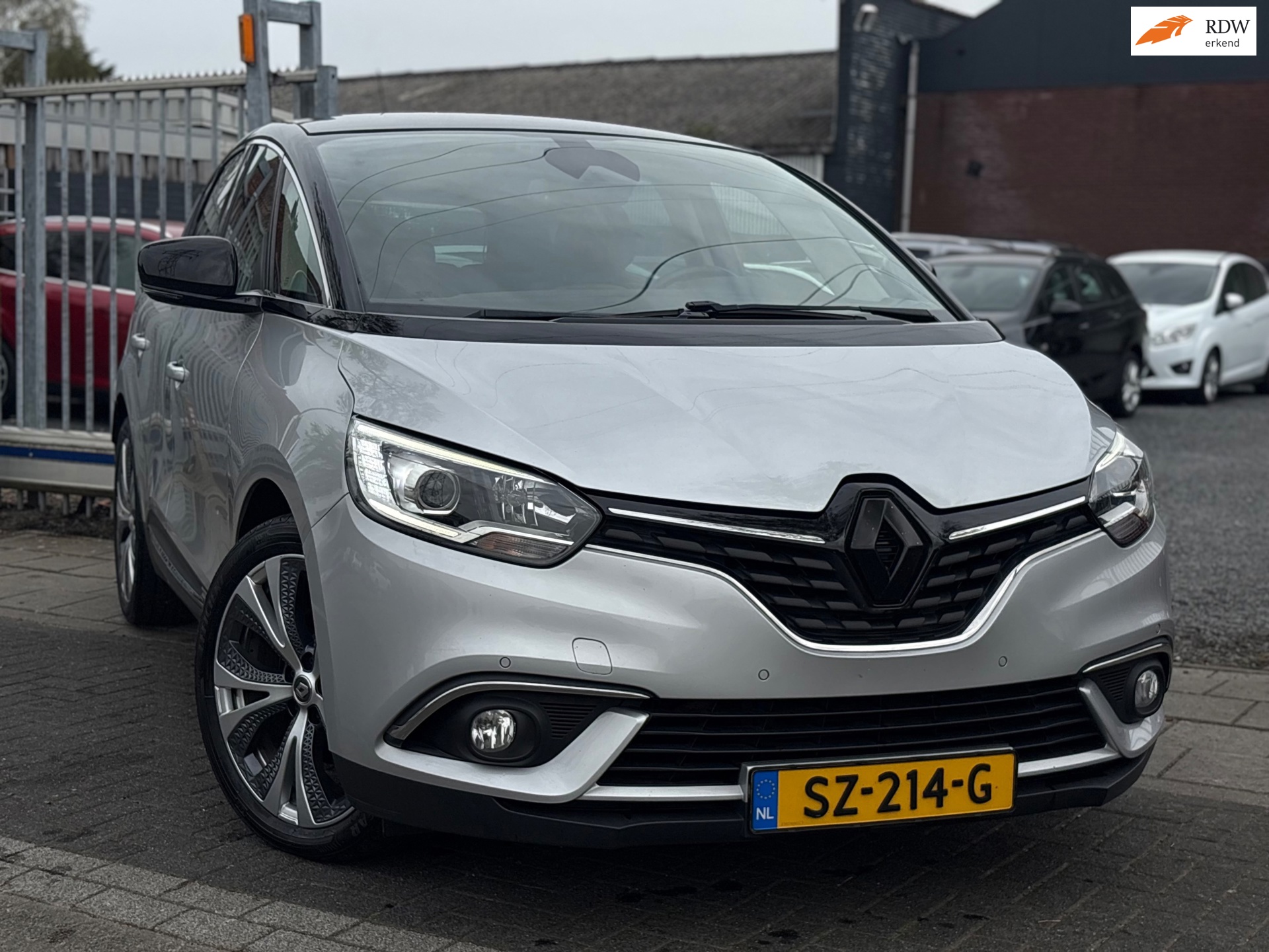 Renault Scénic 1.2 TCe Intens | Panoramadak | 20” LMV | LED | Trekhaak |