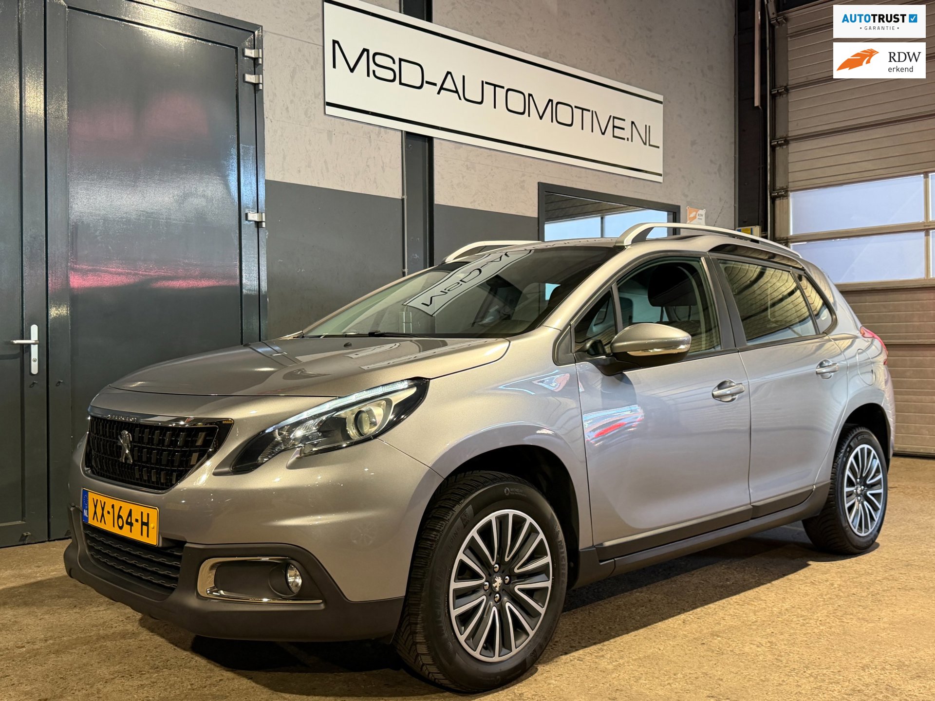 Peugeot 2008 1.2 PureTech Blue Lion NAP|CAMERA|CARPLAY|Distributie vervangen !