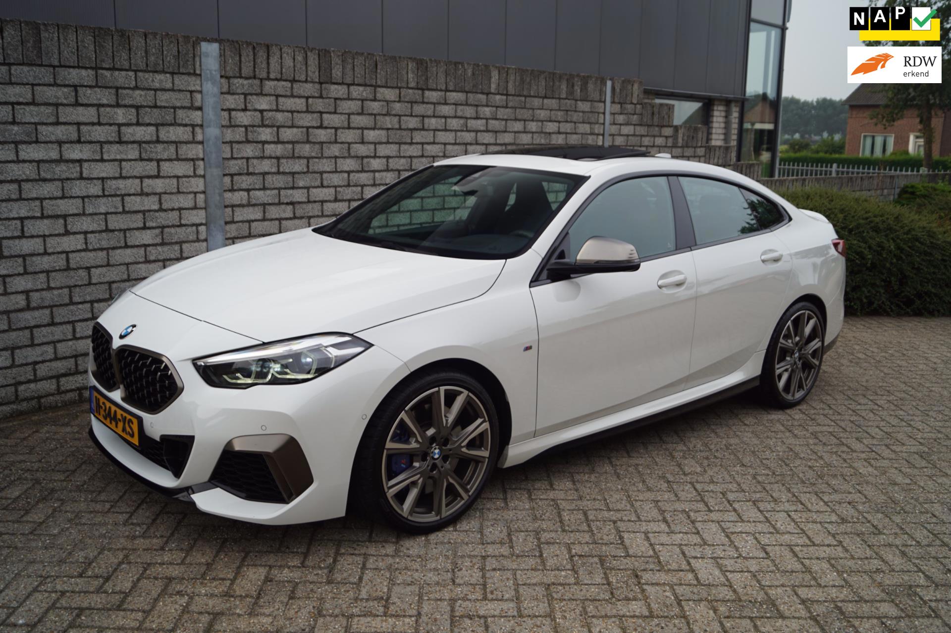 BMW 2-serie Gran Coupé M235i xDrive High Executive Edition Autom Panodak Head-Up Navi Camera Clima Cruise 2x PDC LMV ENZ NL Auto