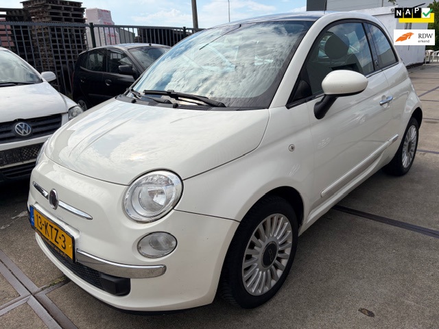 Fiat 500 1.2 Lounge automaat / airco /pano dak