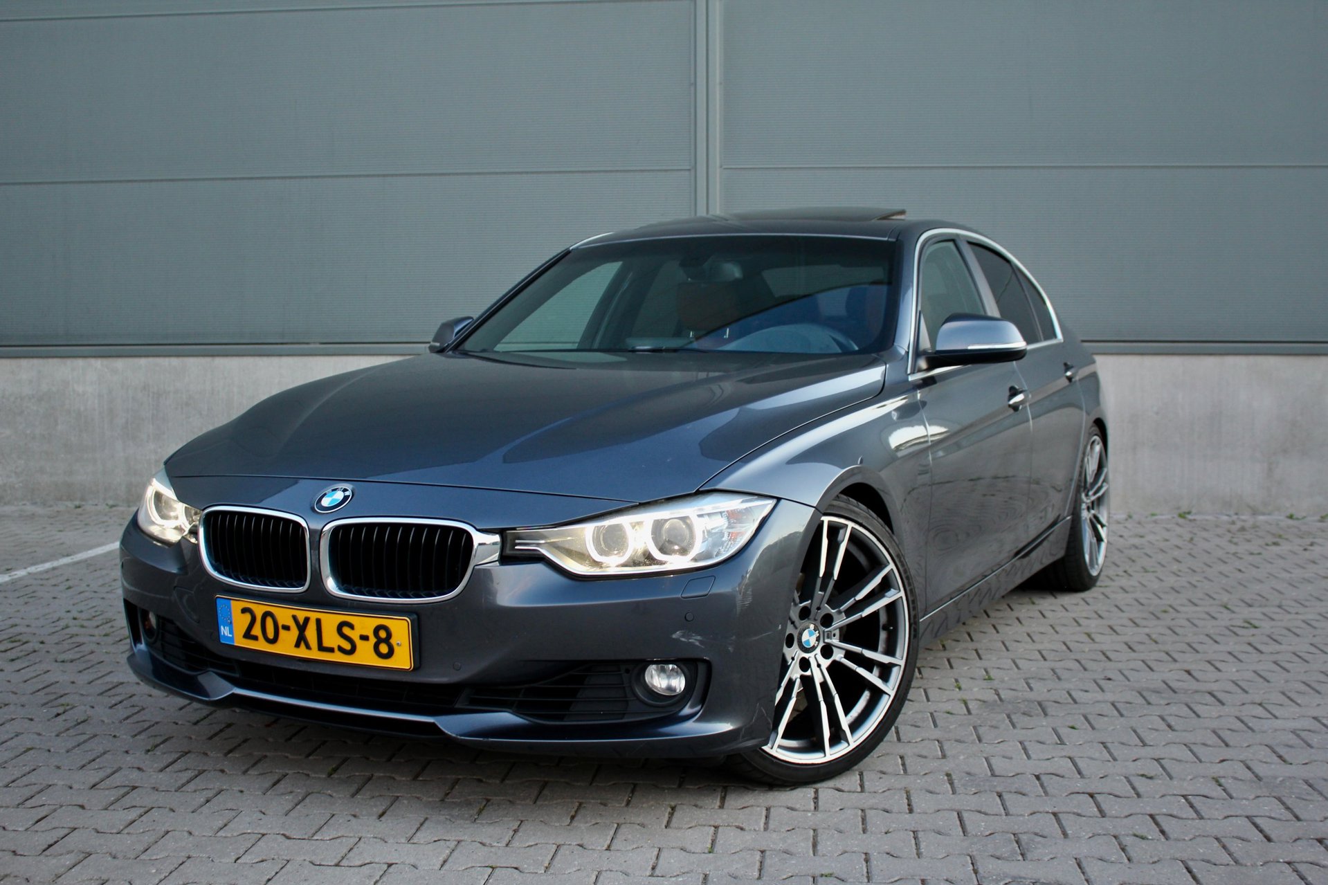 BMW 3-serie 320i High Executive|dakraam|Leder|Led|20inch