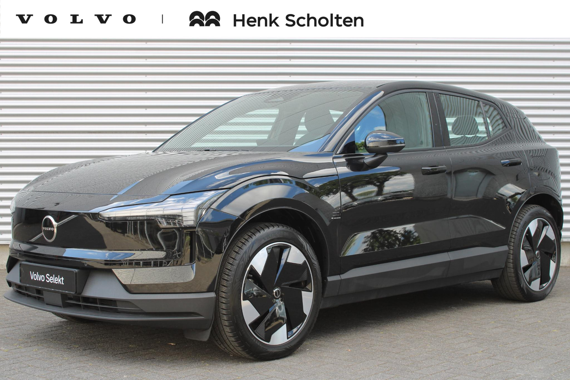 Volvo EX30 Single Motor Extended Range Plus 69 kWh |