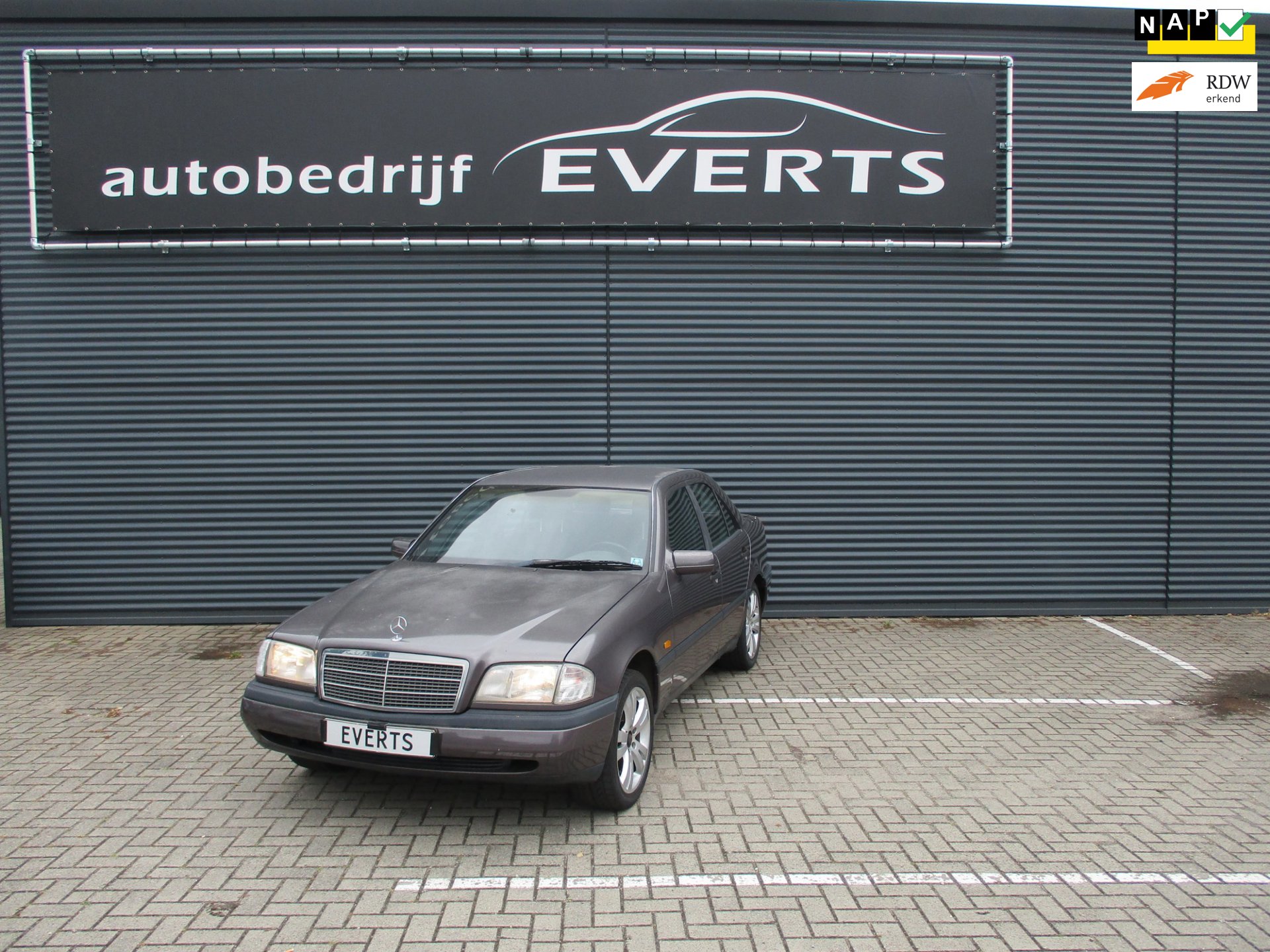 Mercedes-Benz C-klasse 180 Elegance 155173 km Nederlandse auto opknapper maar zeker geen slechte