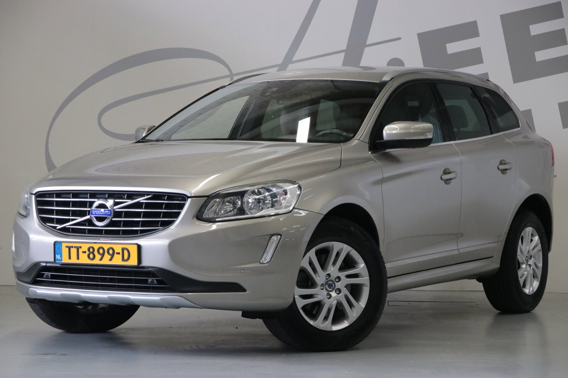 Volvo XC60 2.0 T5 FWD Memory/ Stoelverwarming