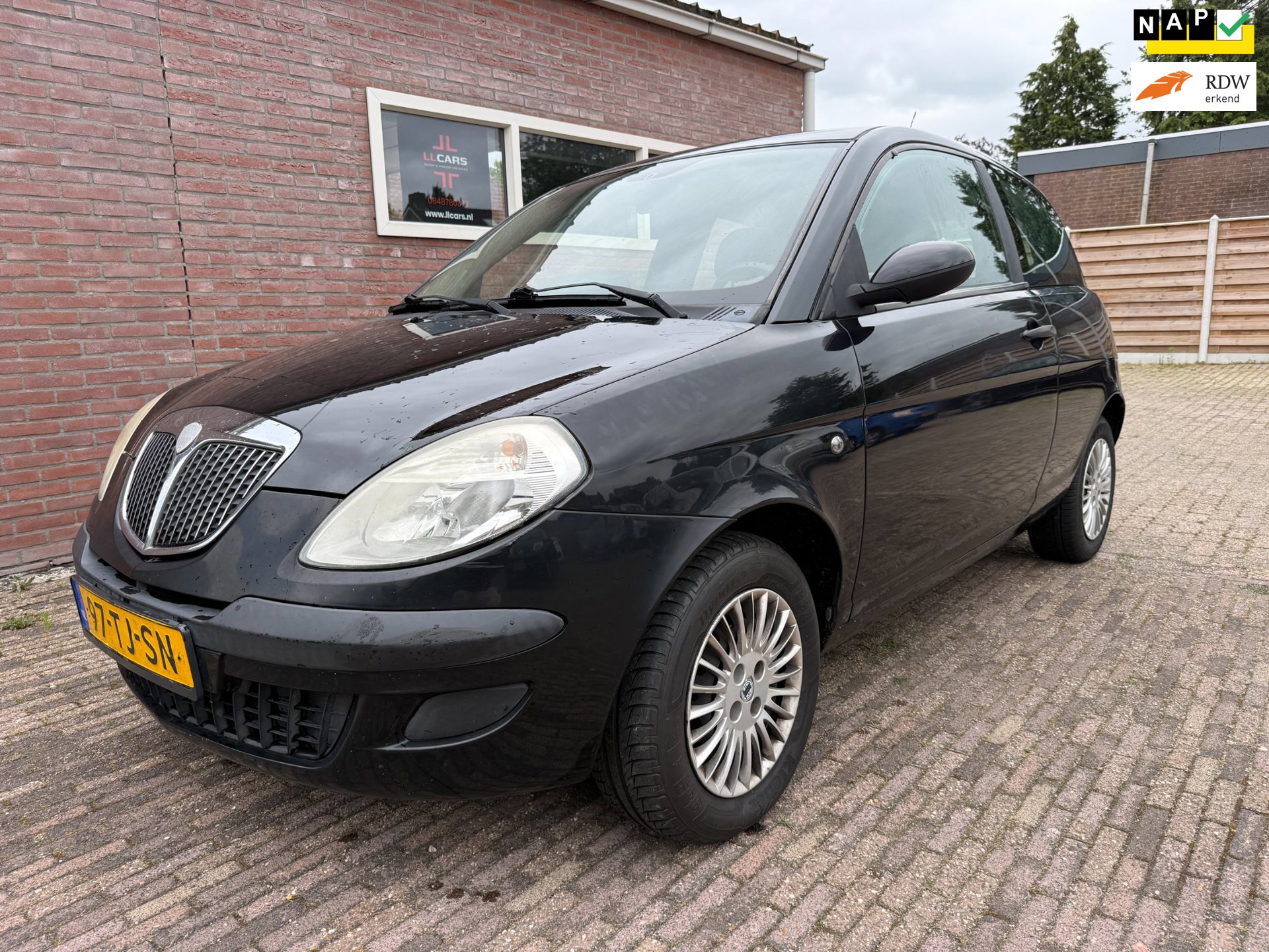 Lancia Ypsilon 1.2 APK 3-7-2027 airco audio scherm trekhaak