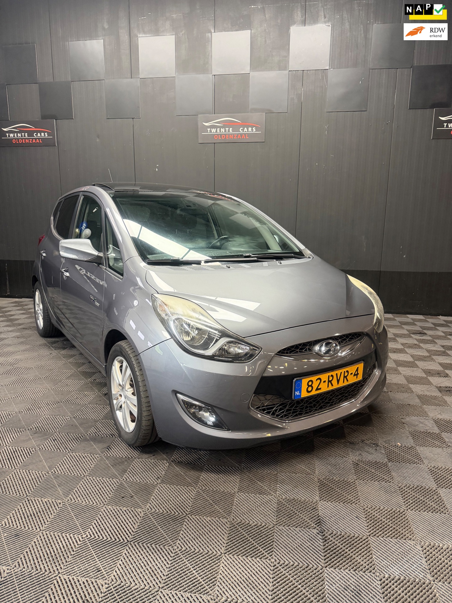 Hyundai Ix20 1.6i i-Catcher | Pano | Camera | Leder | Navi | Cruise |