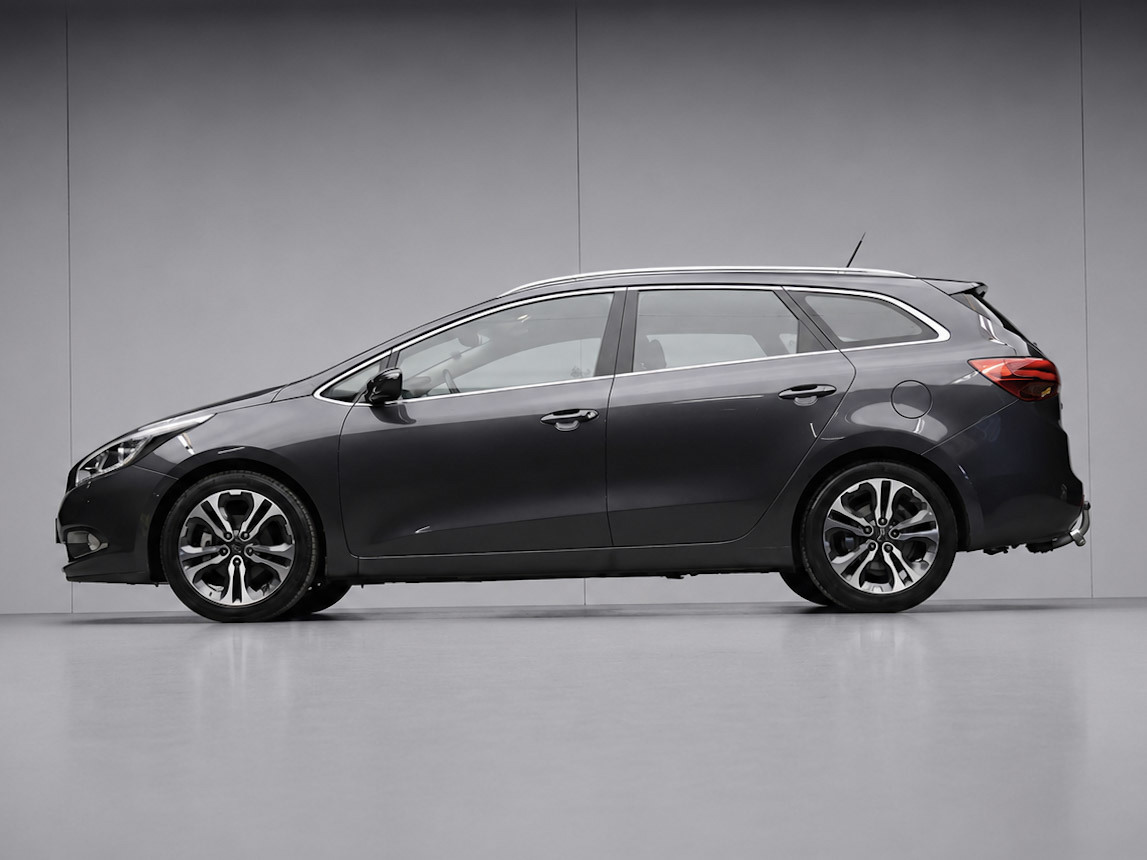 Kia Cee'd Sportswagon 1.6 GDI Super Pack Premium Sport (APPLE CARPLAY,NAVI,CAMERA,STOEL/STUUR VERWARMING,SPORTSTOELEN,LM VELGEN)