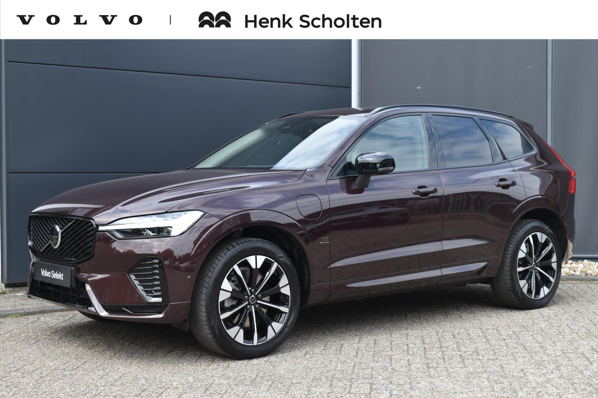 Volvo XC60 T6 Plug-in Hybrid Ultra Dark