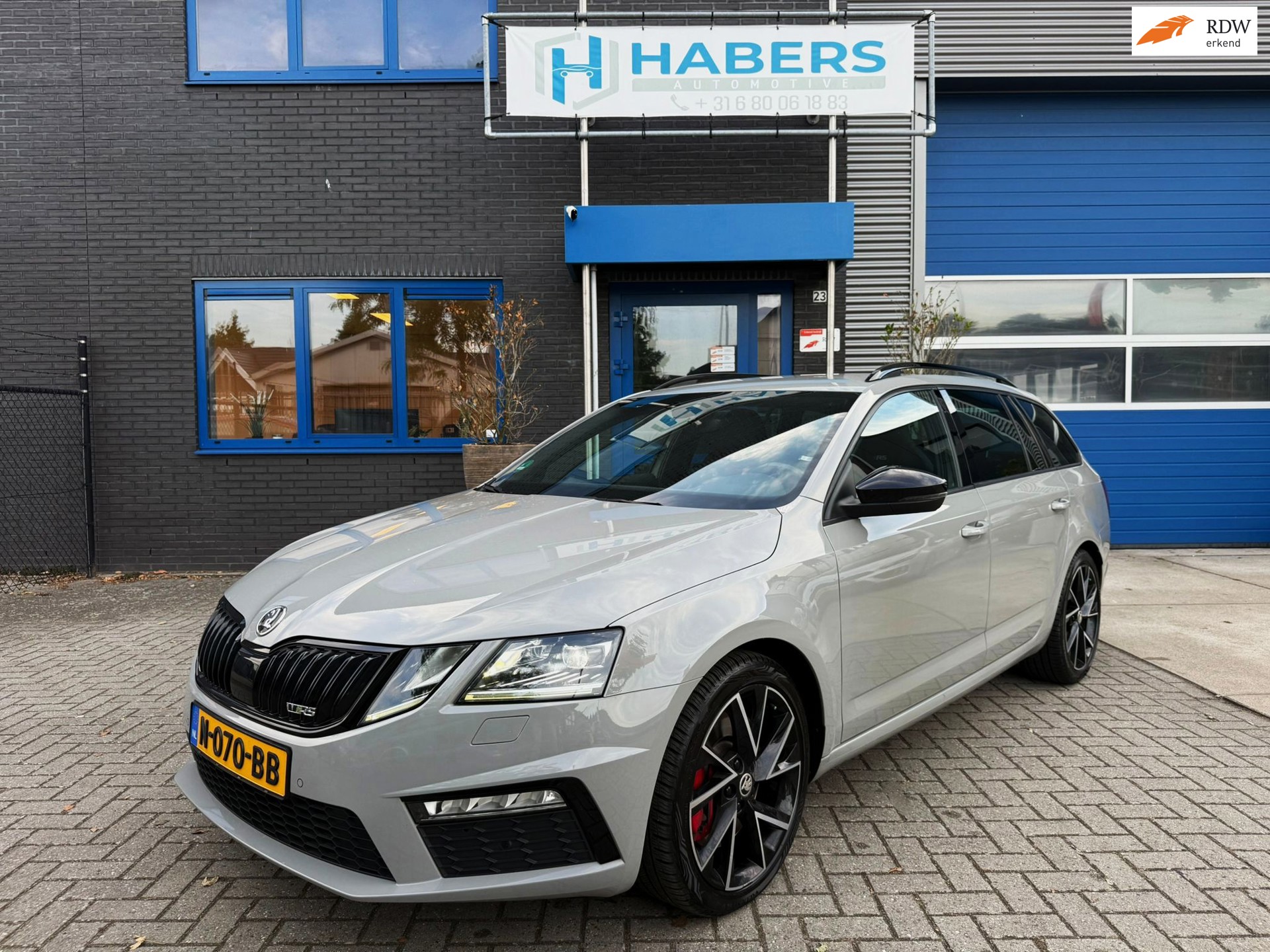 Skoda Octavia Combi 2.0 TSI RS 245PK Business|Virtuel Cockpit|Navi|AUT|Alcantara|Full Led|StoelVW|Carbon|SfeerVL|Camera|CANTON|PDC