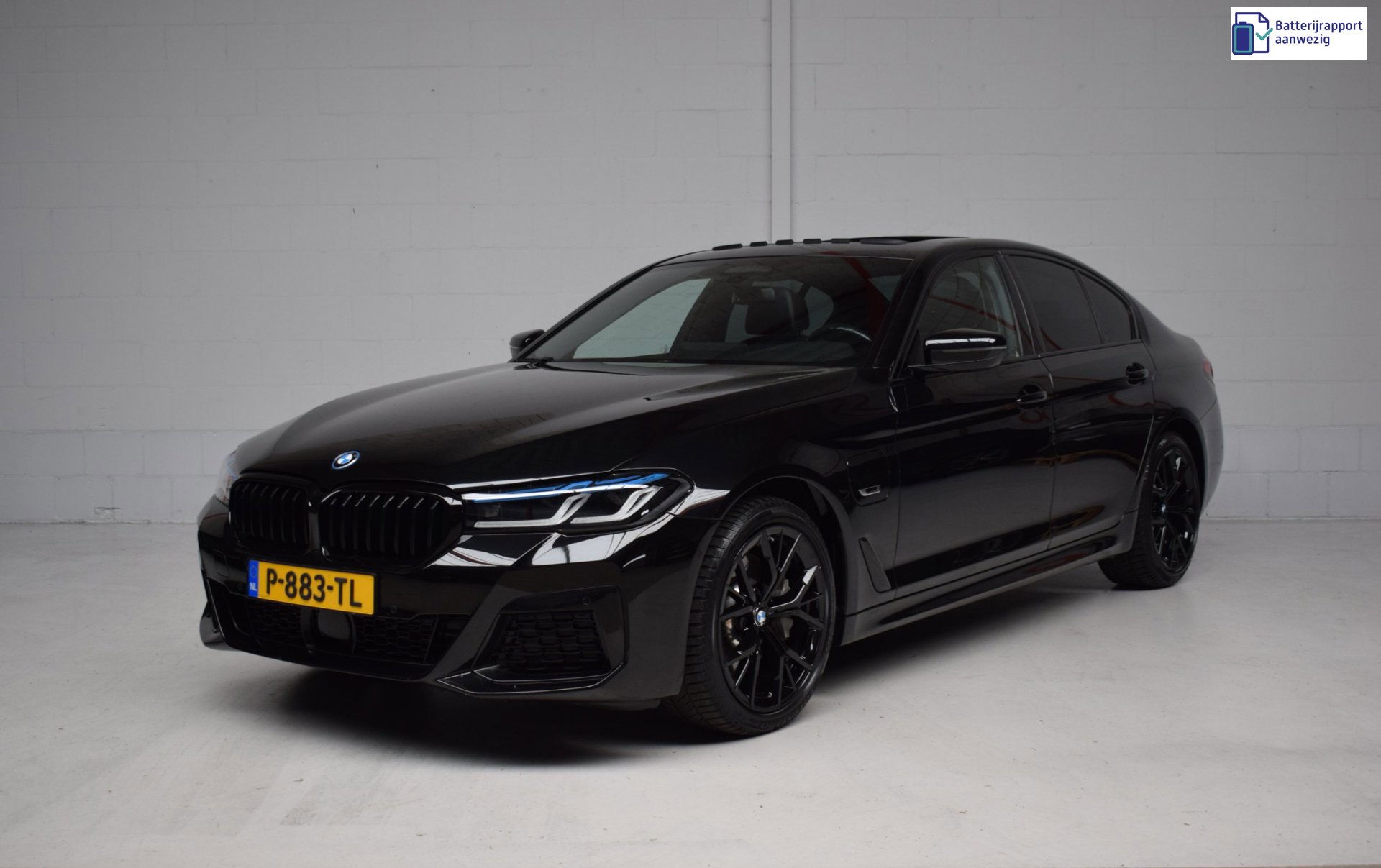 BMW 5-serie 530e M-SPORT ORG.NED / SCHUIFDAK / CAMERA / LEER / SFEERVERLICHTING / LASER / BTW / ADAPT.CRUISE