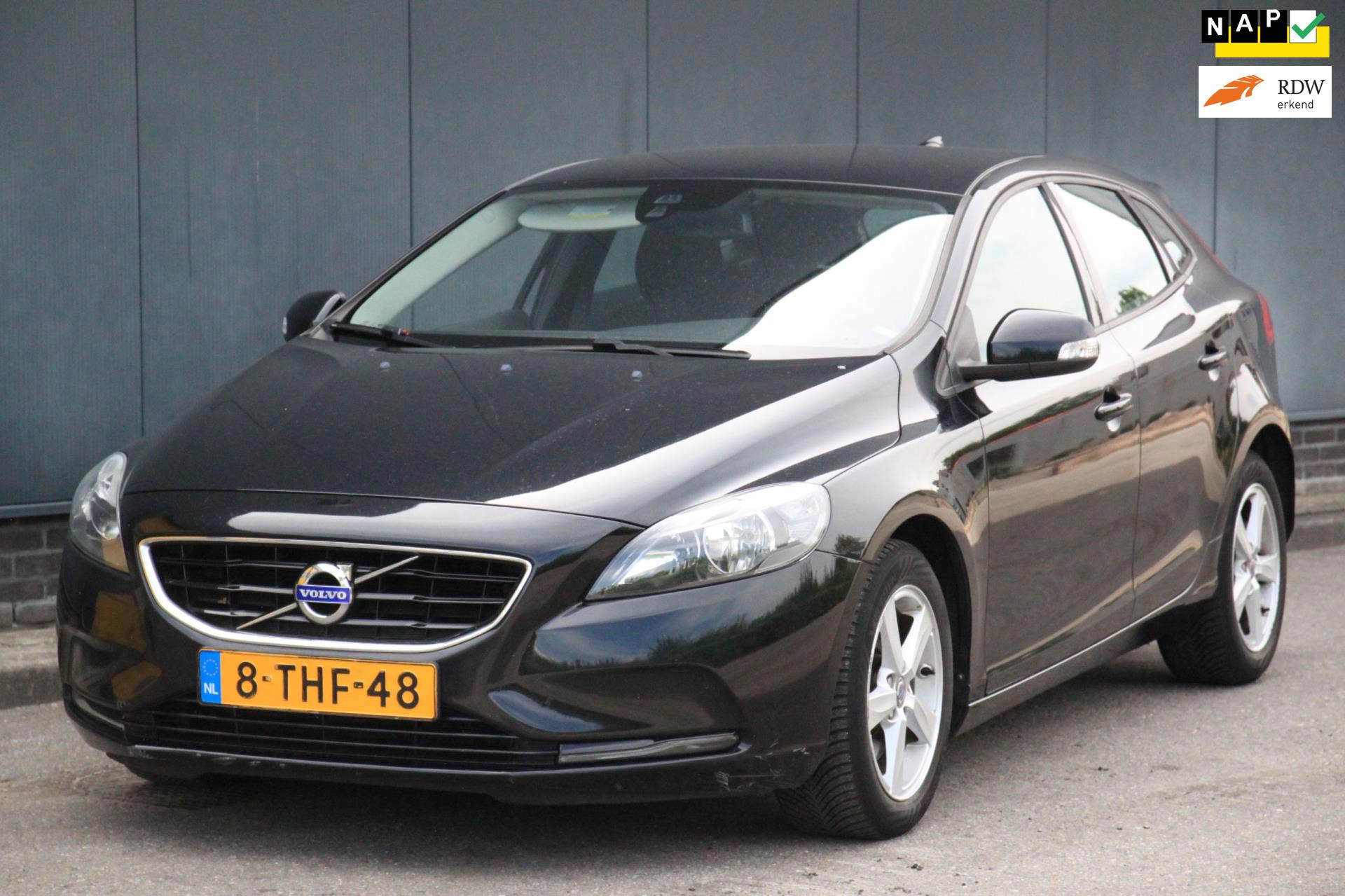 Volvo V40 1.6 T4 Kinetic Navigatie/Parkeersensor/Stoelverwarming/Apk 05-2027
