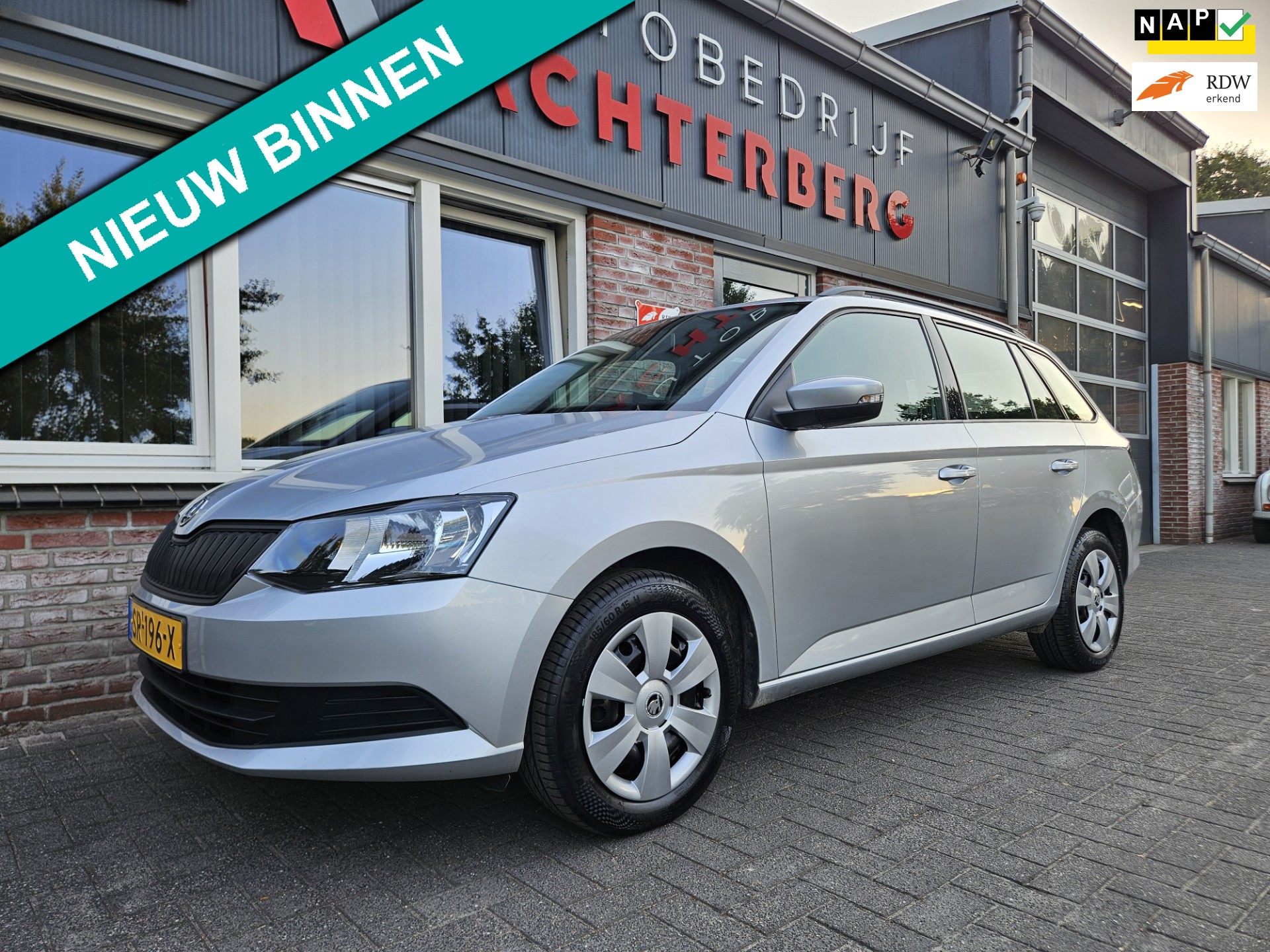 Skoda Fabia Combi 1.0 MPI Active Trekhaak! Cruise Control! NAP! Nette Auto!