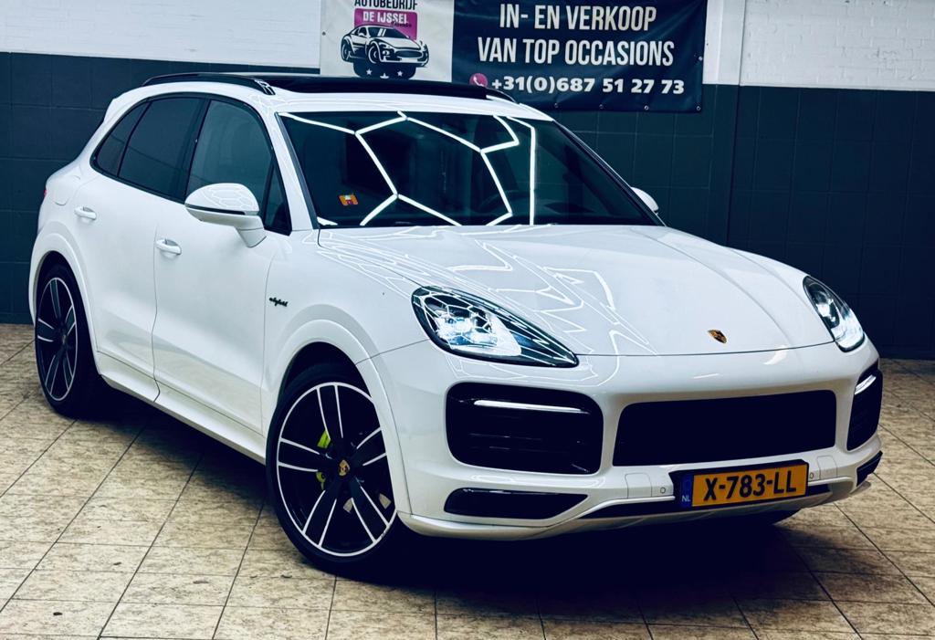 Porsche Cayenne 3.0 E-Hybrid Platinum Edition/ GARANTIE /Dealer O.H /