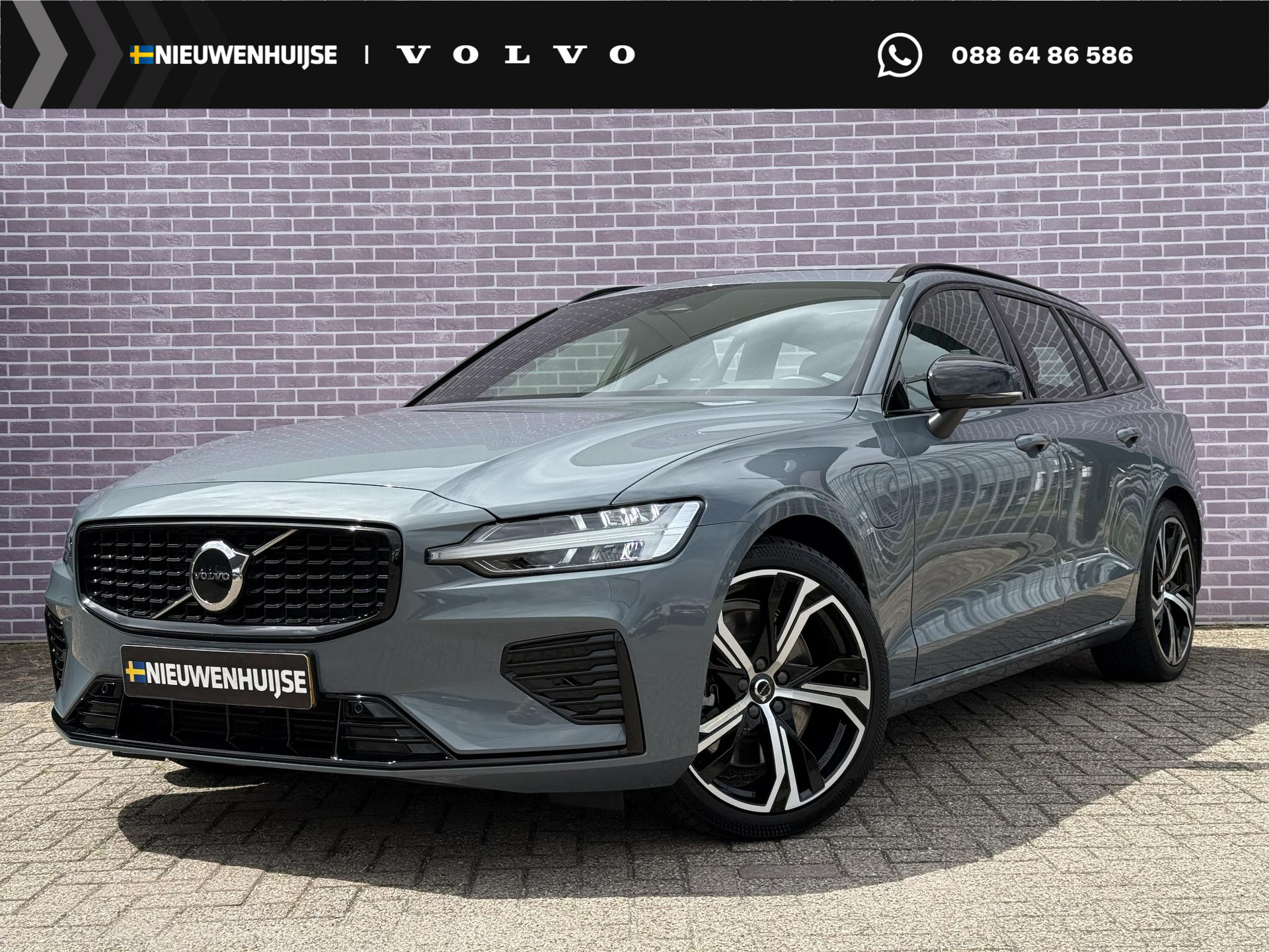 Volvo V60 2.0 T8 Plug-in hybrid AWD Plus Dark