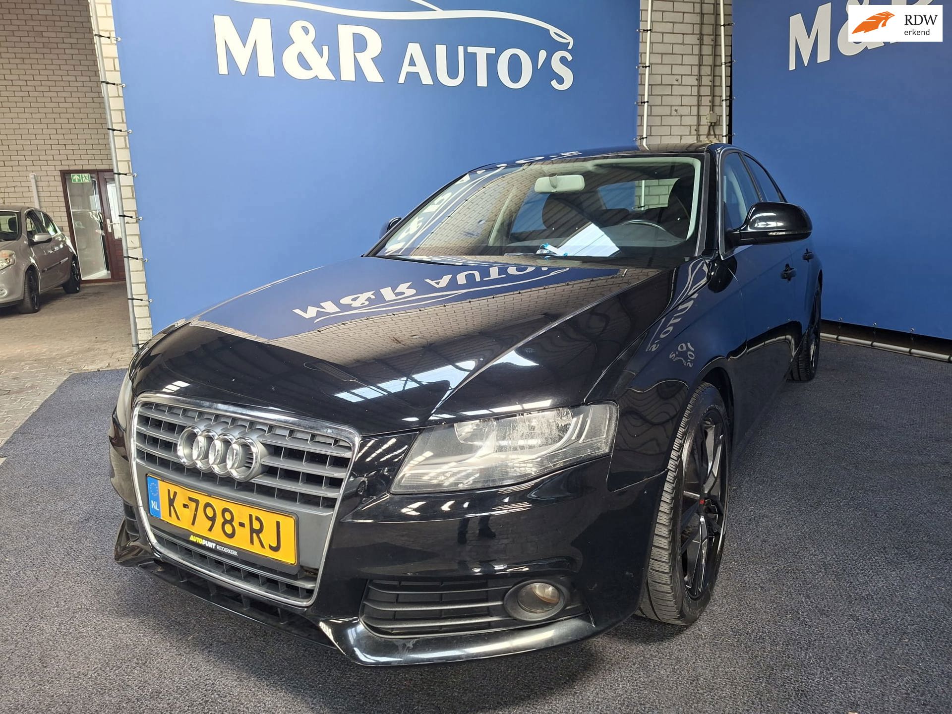 Audi A4 Limousine 1.8 TFSI Nieuwe APK