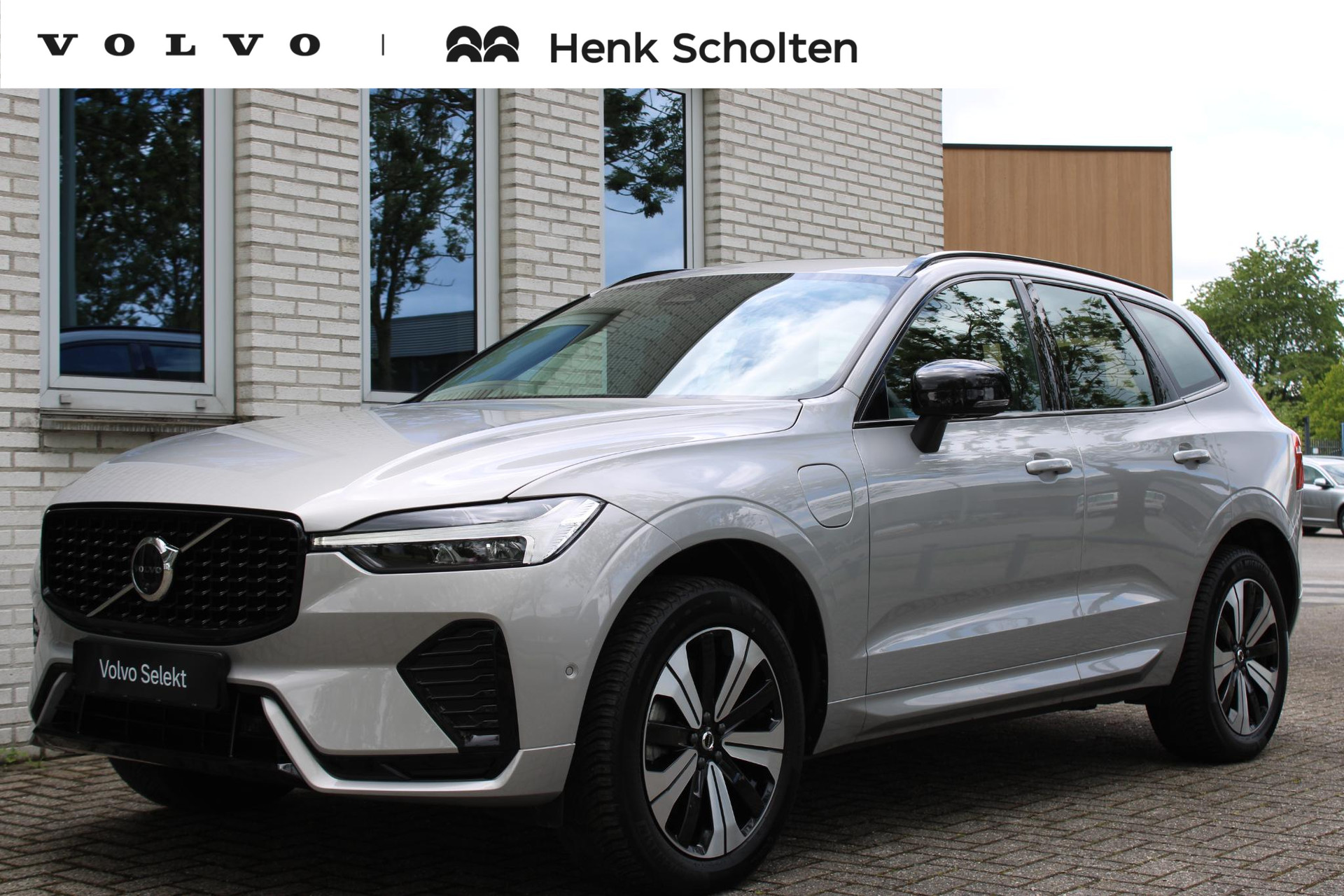 Volvo XC60 T6 Plug-in hybrid AWD Plus Dark