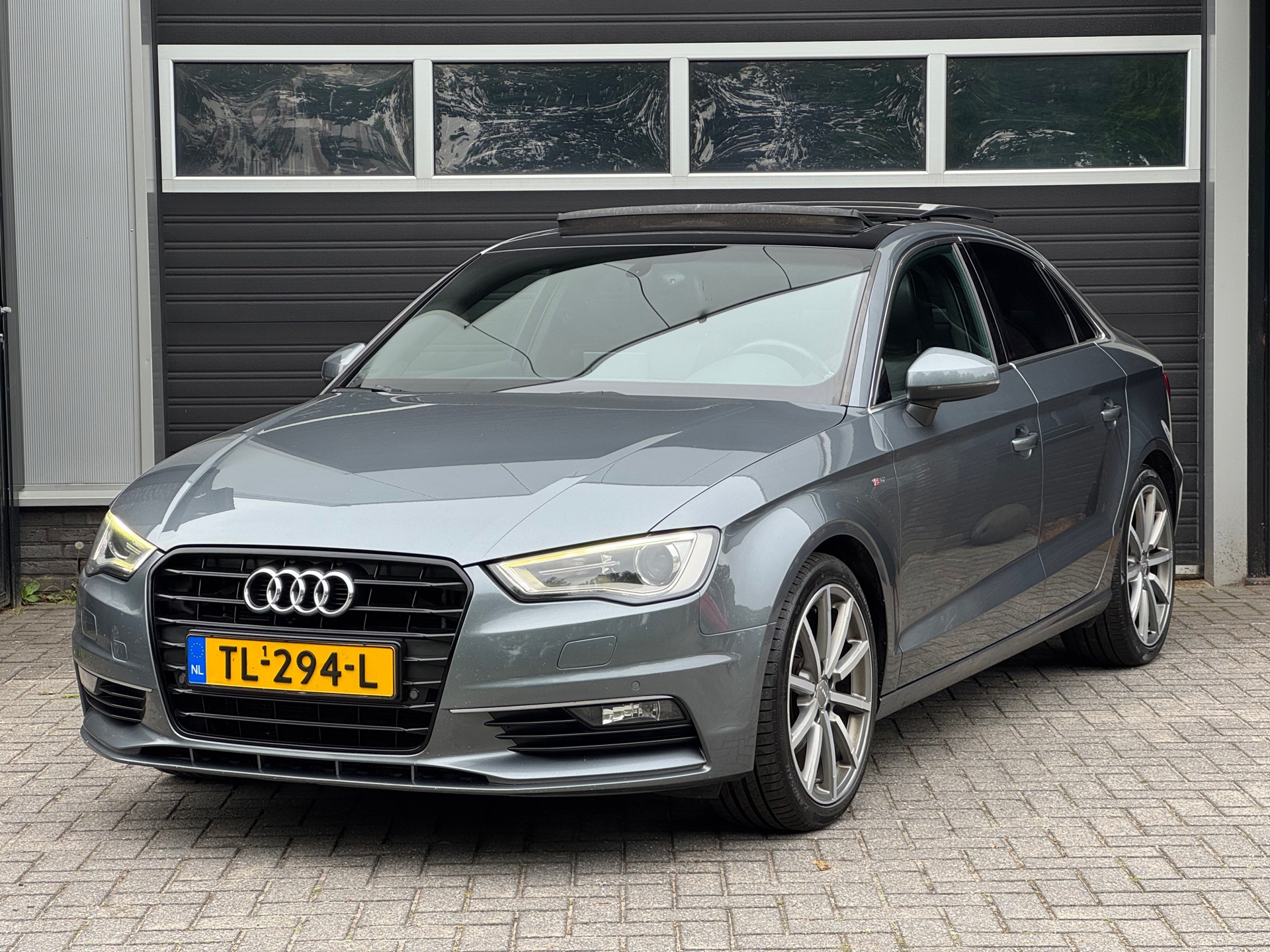 Audi A3 Limousine 2.0 TDI S Line Pano, Xenon/Led, Navi, Camera