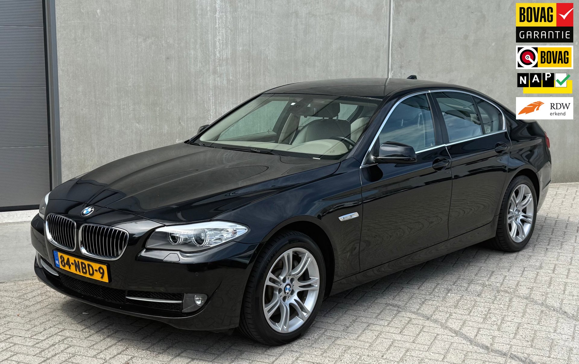 BMW 5-serie 528i Zwart 2010 NWE APK|NAP|LEDER|PDC|NAVI