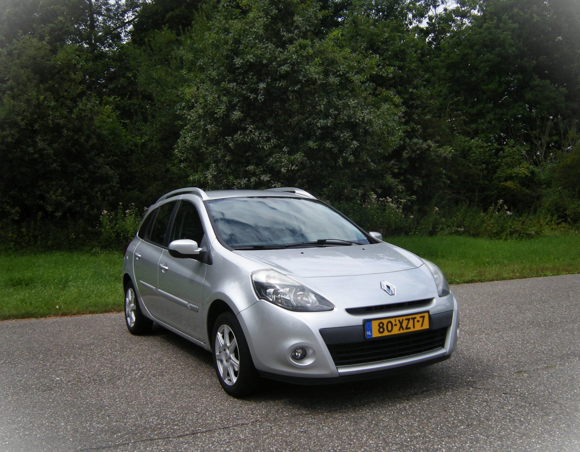 Renault Clio Estate 1.2 TCE Collection . Airco . LMV . Cruiscontrol . Trekhaak . enz