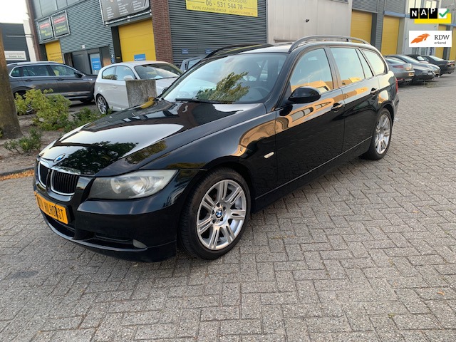 320i Business Line