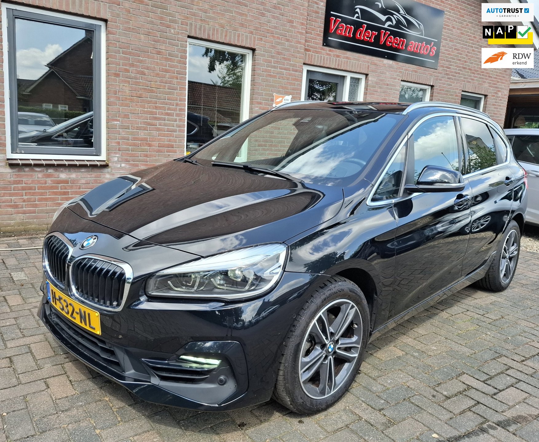 BMW 2-serie Active Tourer 218i Executive Edition M-pakket. Dealer onderhouden! O.a. pano, nav, camera, stoelverw, leder, etc!