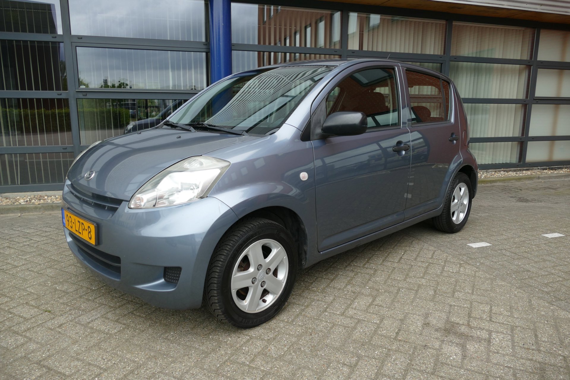 Daihatsu Sirion 2 1.0-12V Slim Apk 5-5-2027 5 deurs Stuurbekr