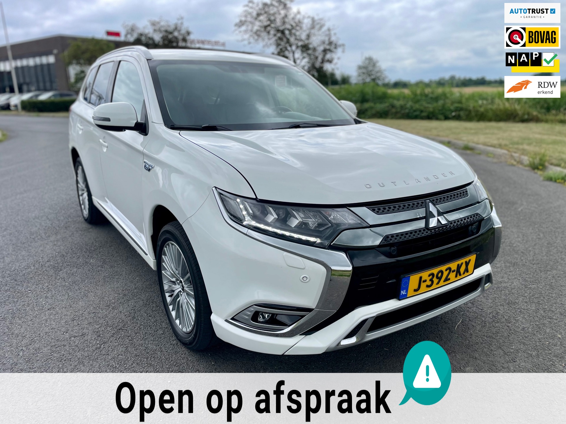 Mitsubishi Outlander 2.4 PHEV Intense, Aut, Cam, Stoelverw, Carplay, Cruise, Keyless, 1e eig afk, Geen import, Nap, Dealer oh!