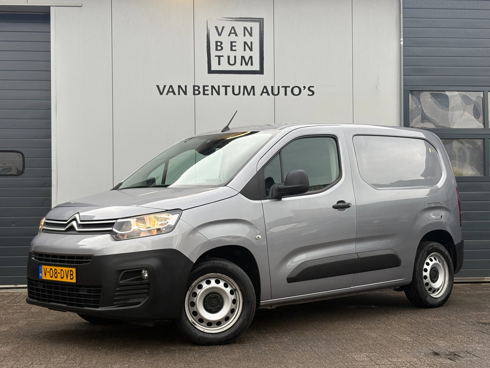 Citroën Berlingo 1.5BlueHDI 131pk Autom. Navi Carplay 3-pers. Airco