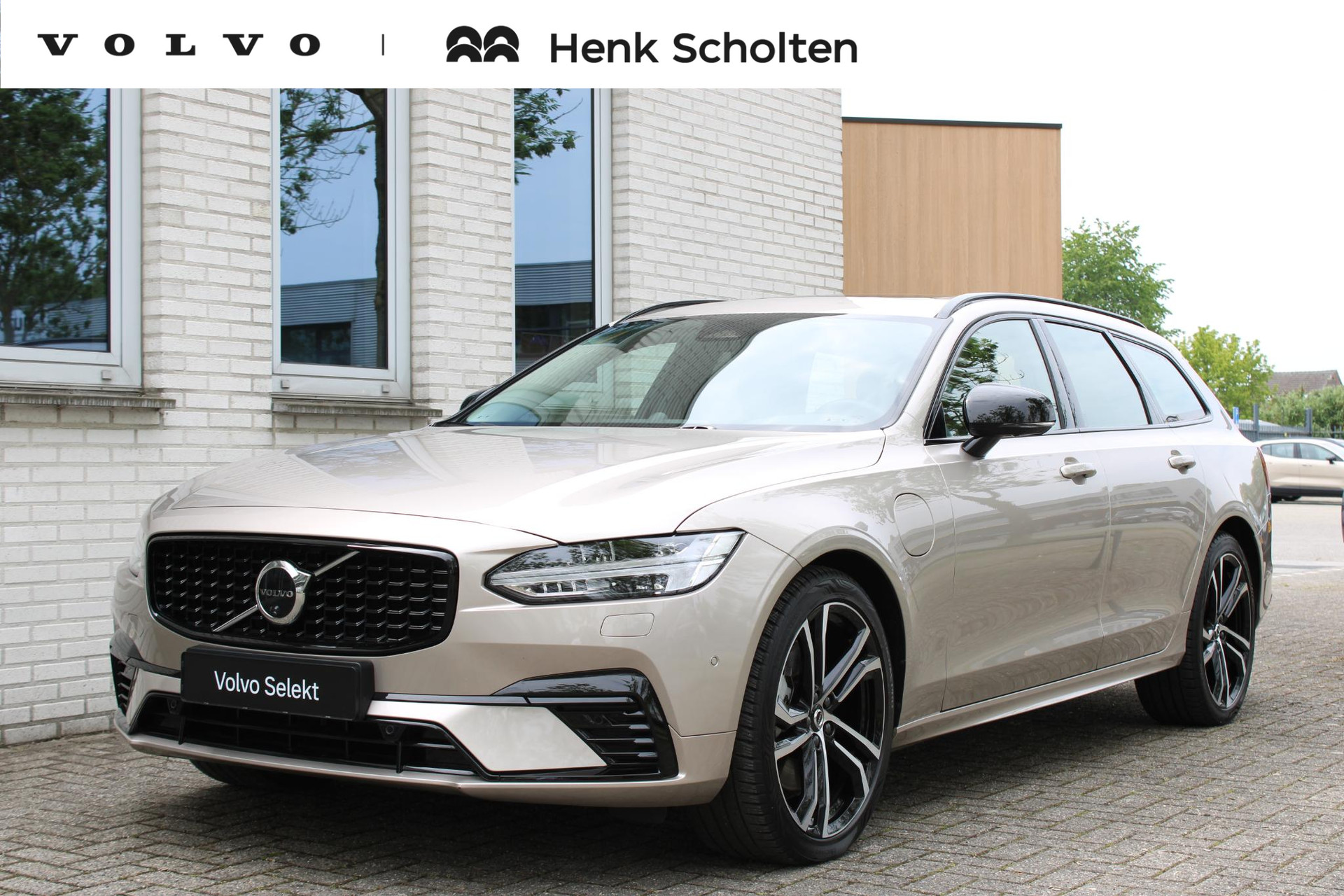Volvo V90 T8 Plug-in hybrid AWD Ultra Dark