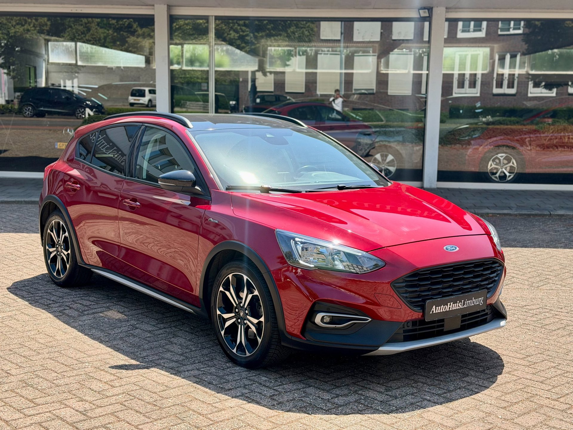 Ford Focus 1.0 EcoBoost Vignale|Camera|Navigatie|Trekhaak|Sublieme staat