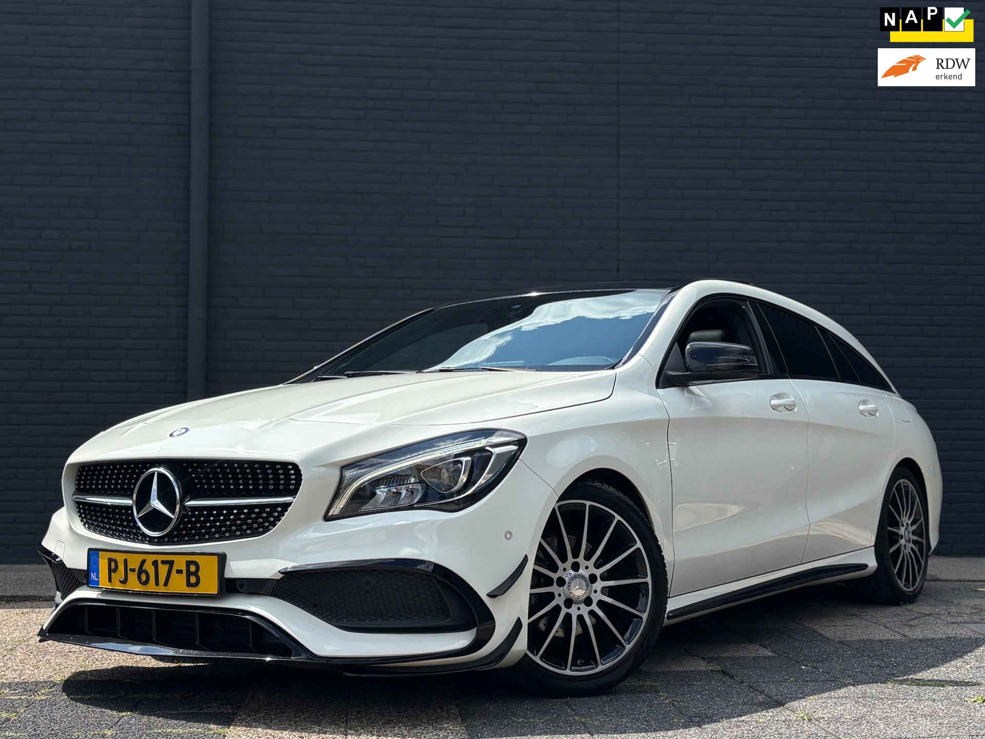 Mercedes-Benz CLA-klasse Shooting Brake 180 | AMG - Line | Pano | Trekhaak | AeroDynamics